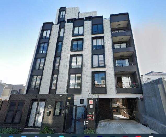 Four on O - Entire rental unit - Sea Point - 1 min from beach