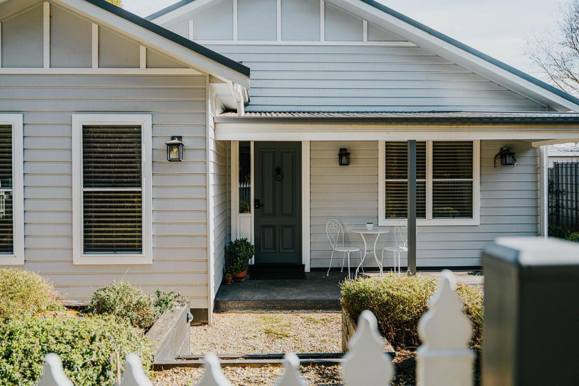 Cow Bell Cottage