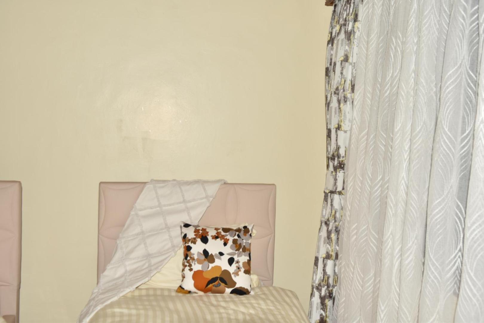 Venia Place view 5