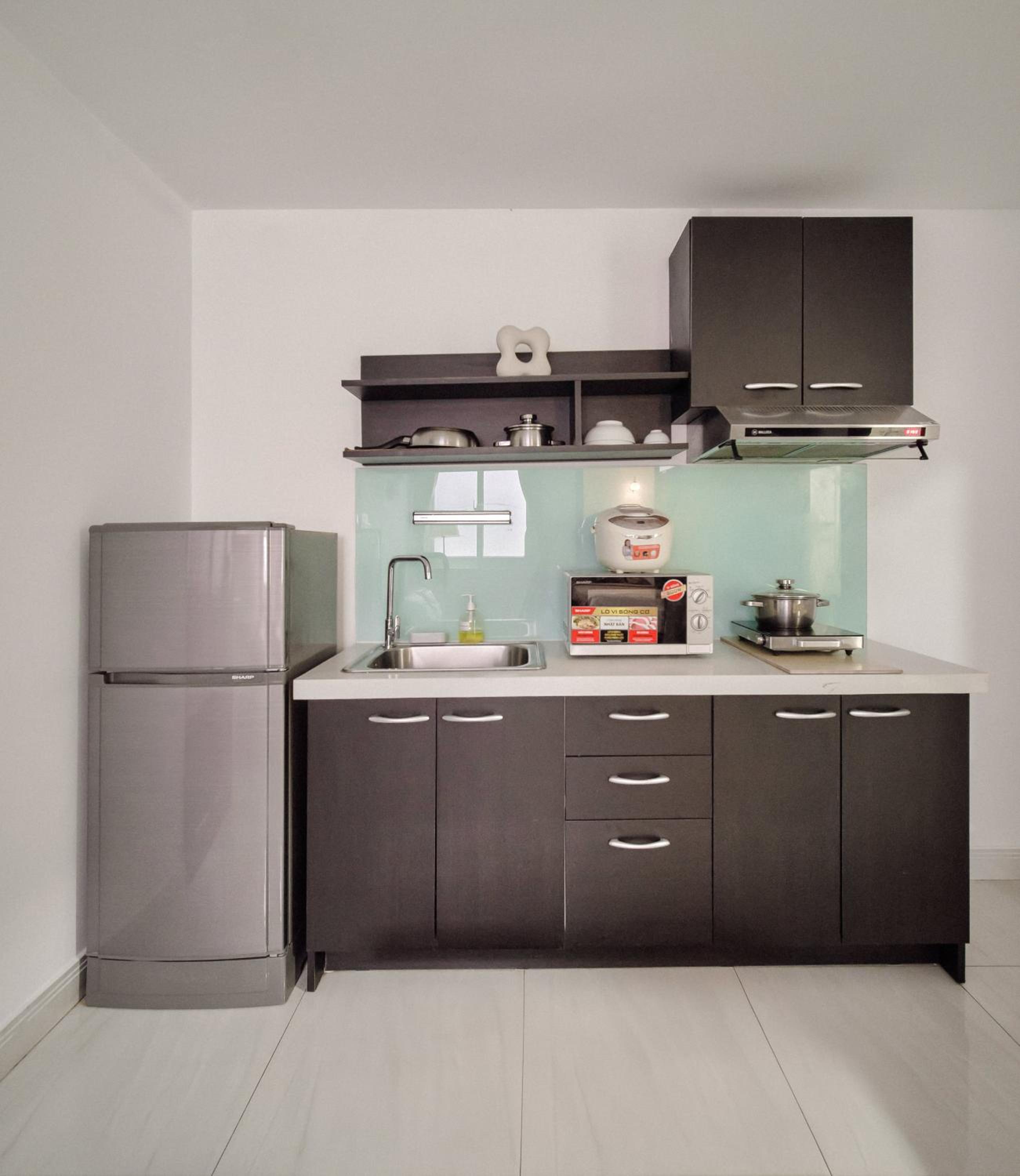Tan Son Nhat Airport Apartment by SABAY