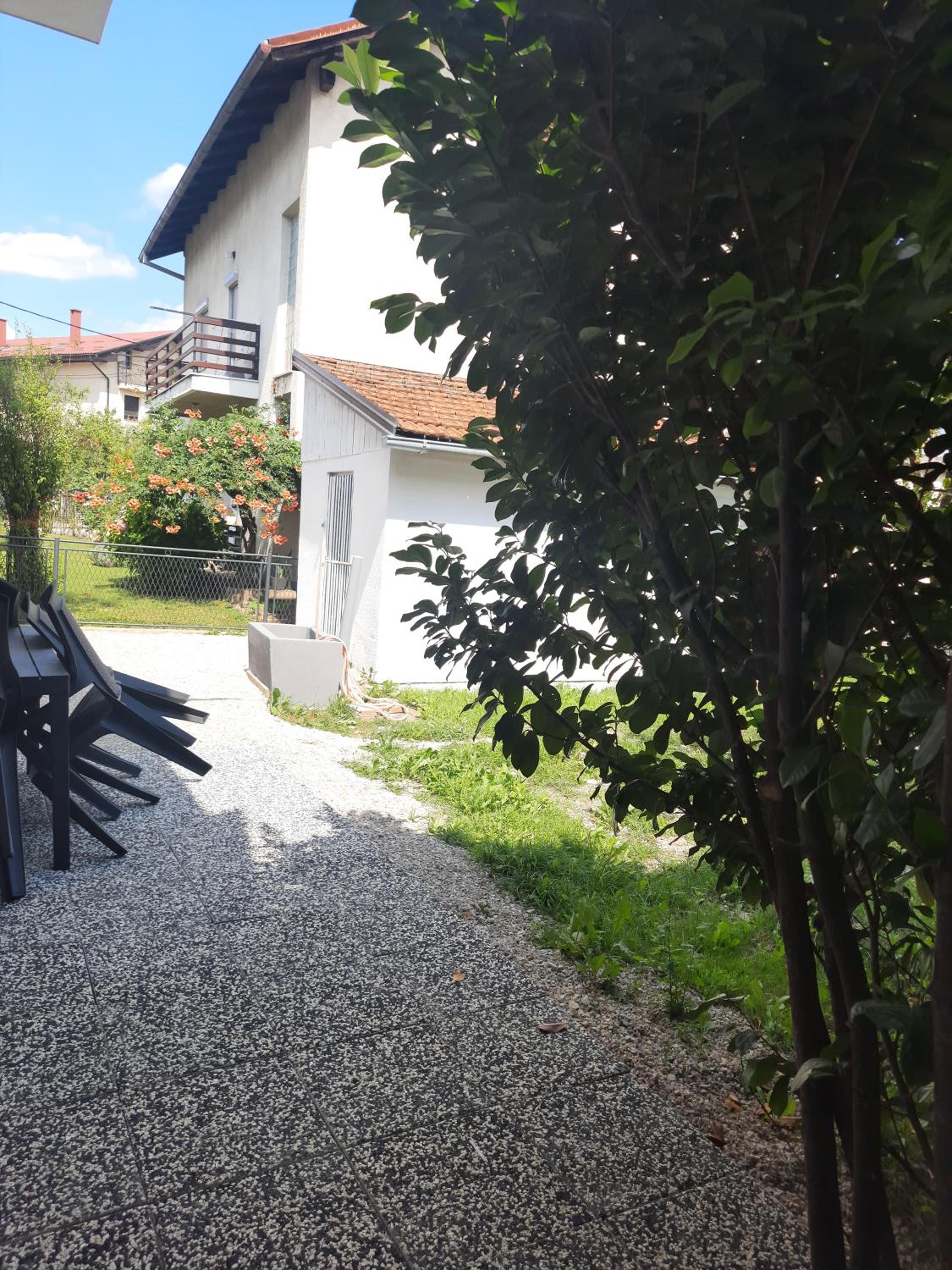 Apartments White House Bihac
