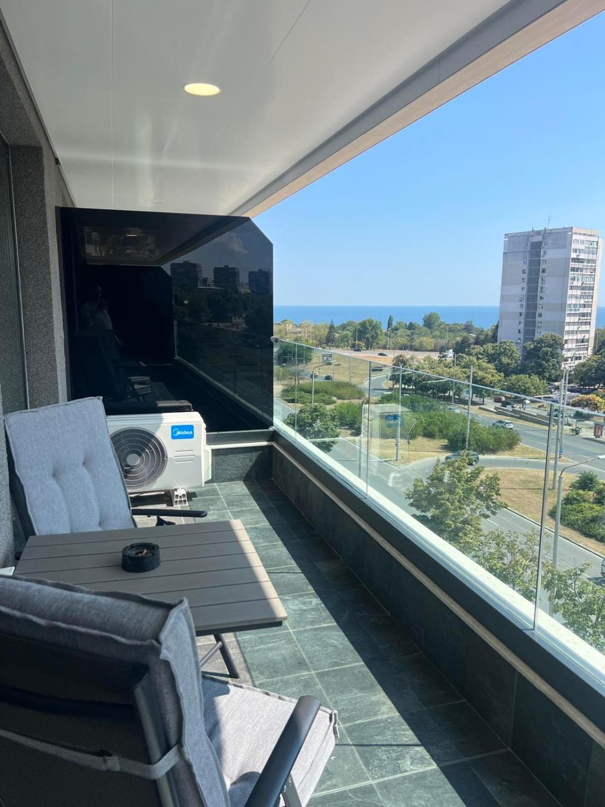 Briz Sea View Apartment with Free Parking