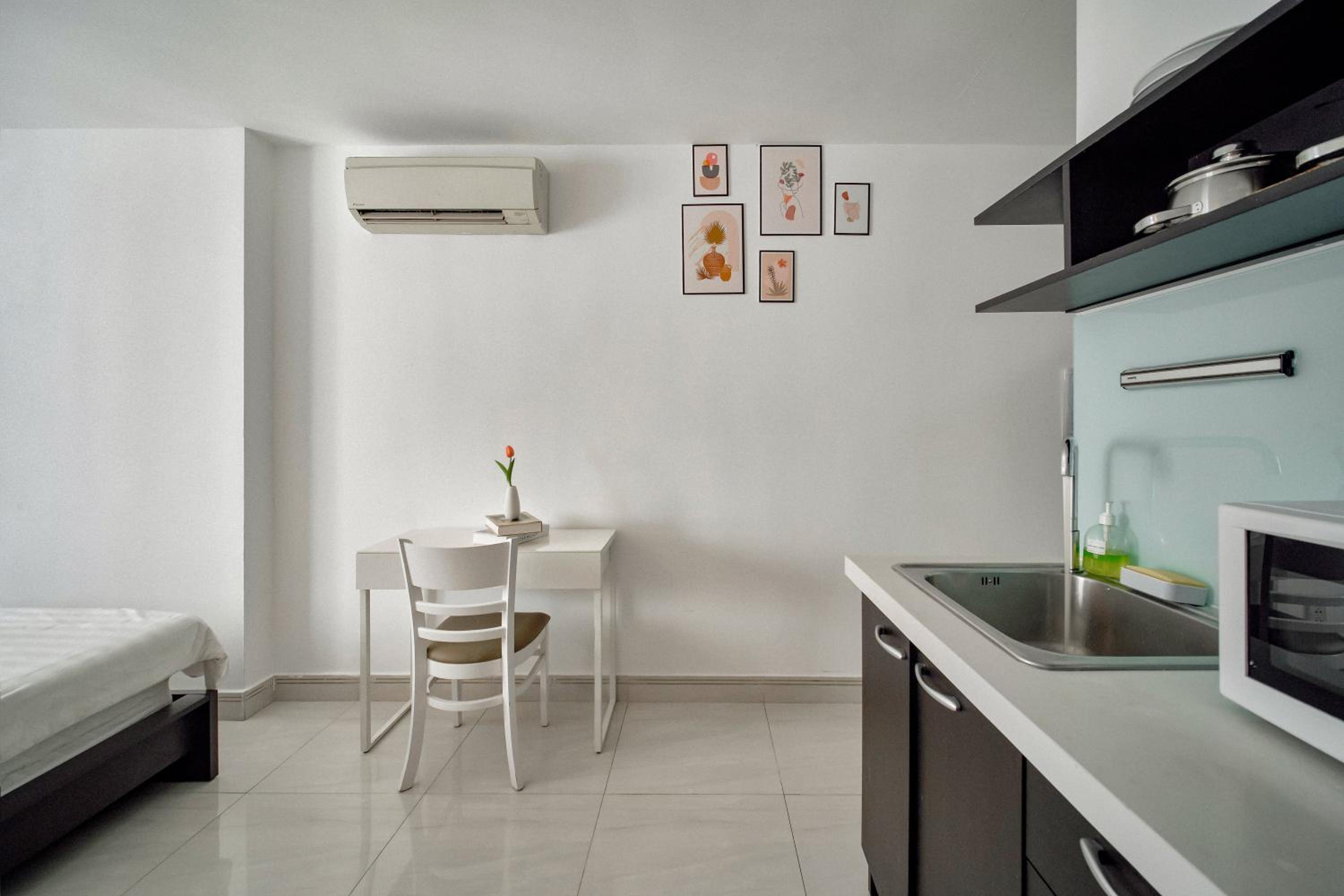 Tan Son Nhat Airport Apartment by SABAY