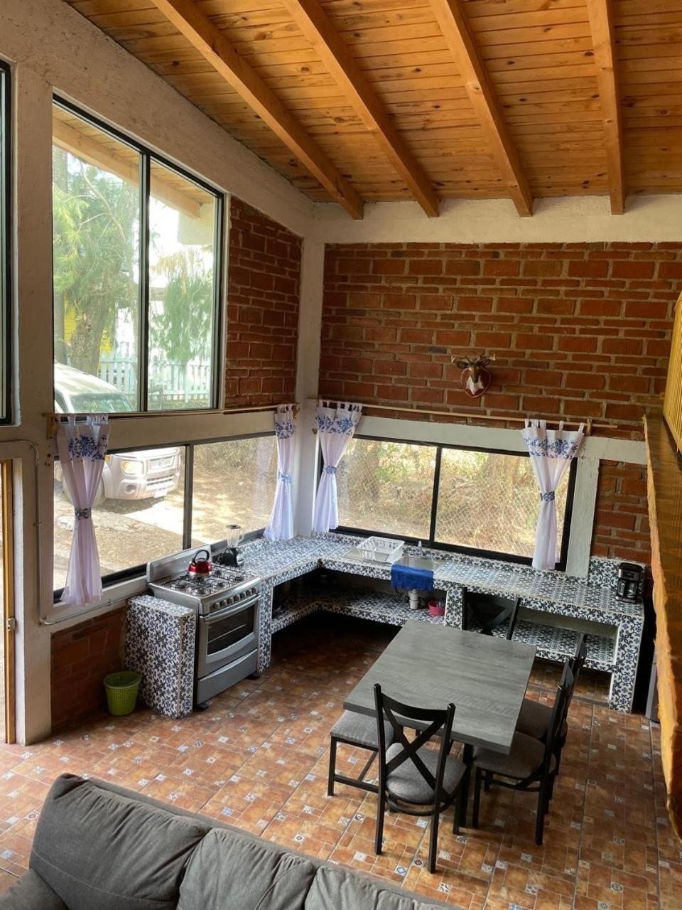 Linda Vista 3