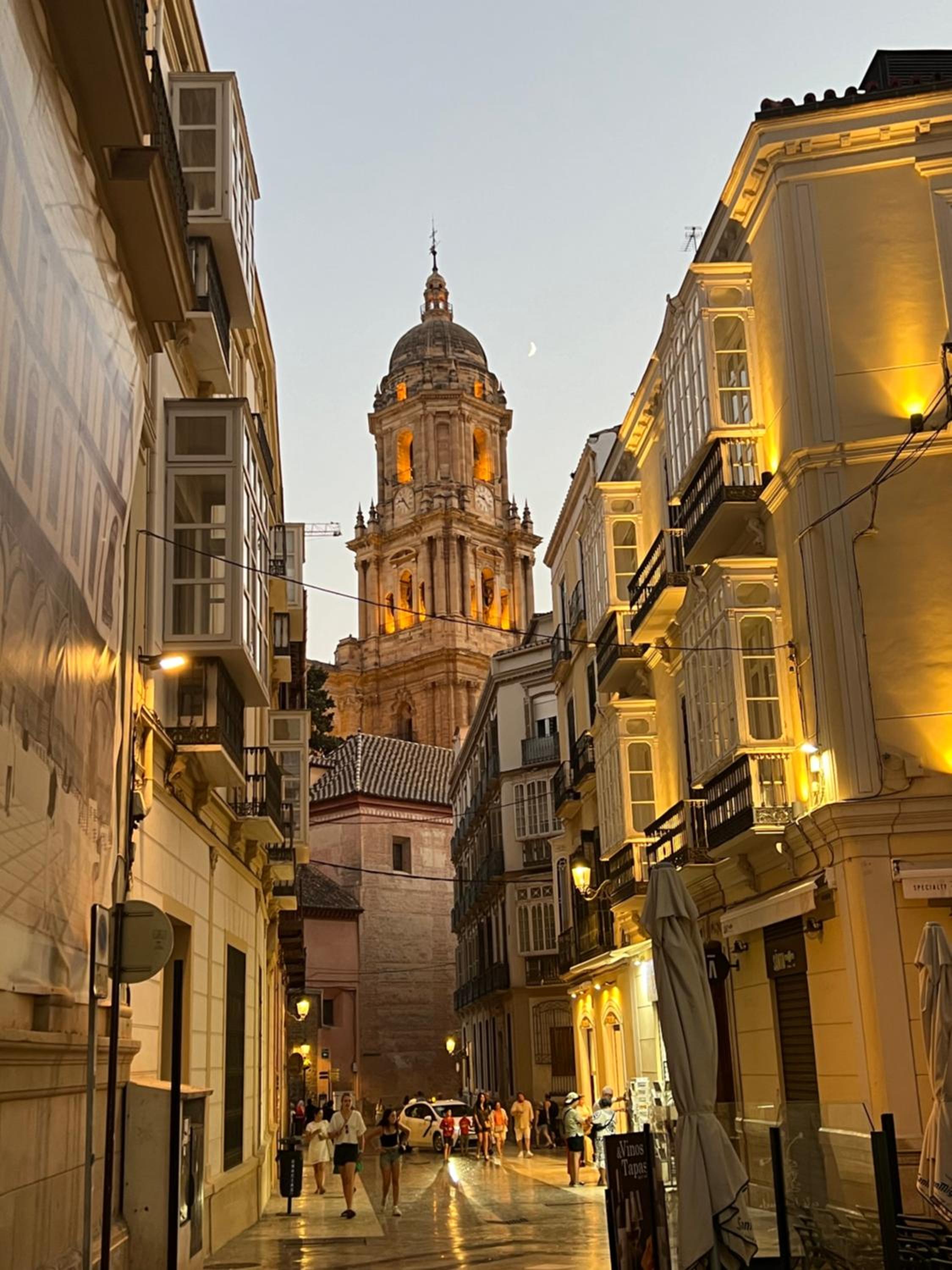 Cozy Apartment Malaga Center near Teatro Cervantes