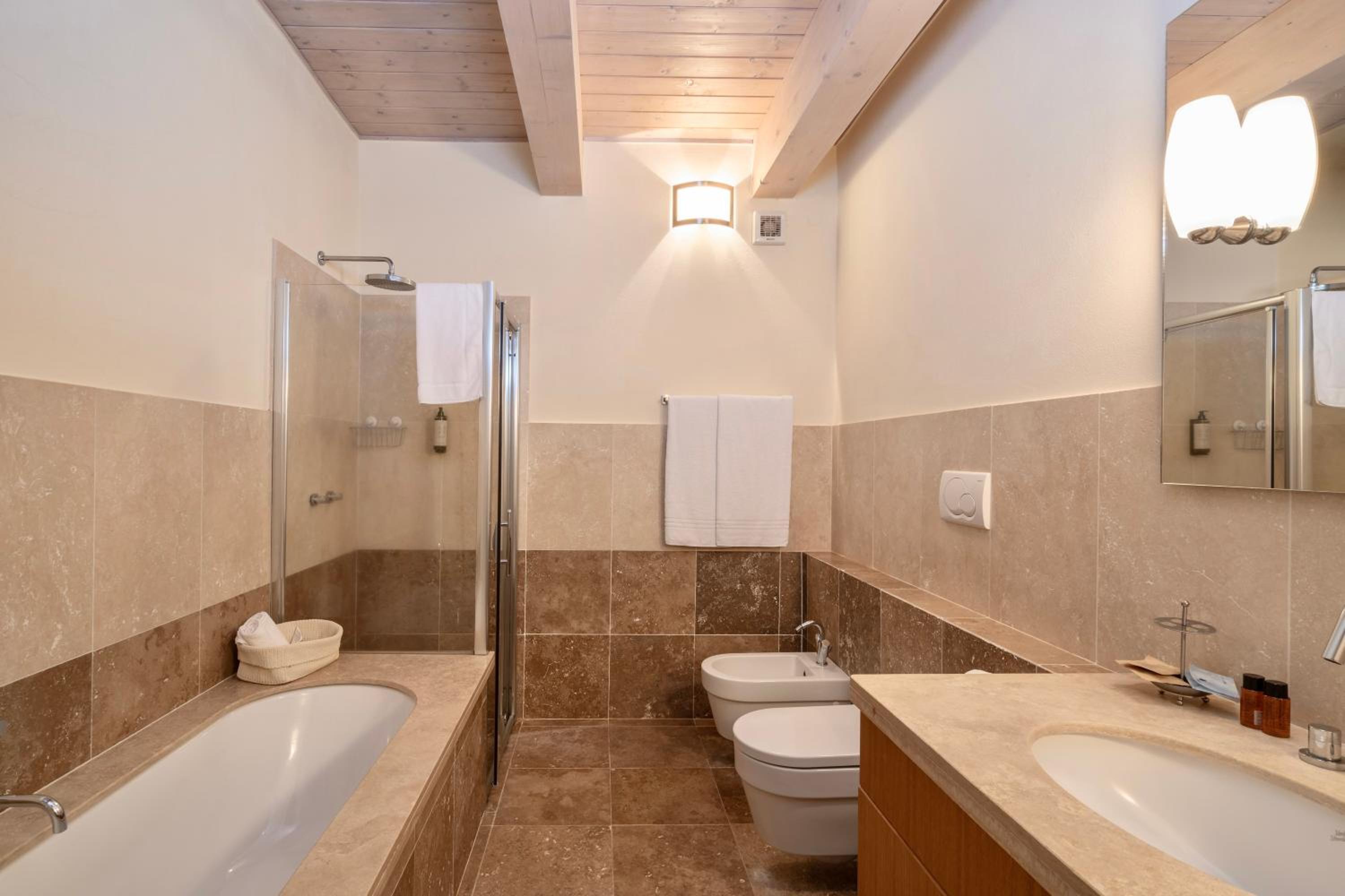 Luxury Resort with swimming pool in the Tuscan countryside, Villas on the ground floor with private outdoor area with panoramic view, Osteria Delle Noci – photo 5