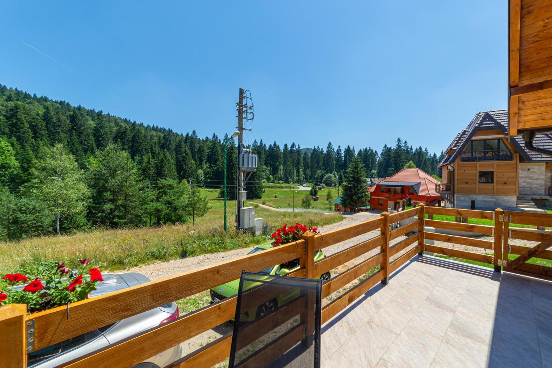 Planinska kuća Lastino gnezdo - Mitrovac na Tari