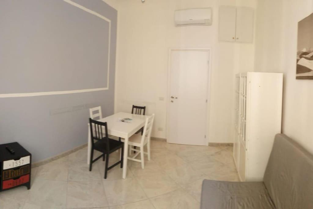 Apt Central Magenta