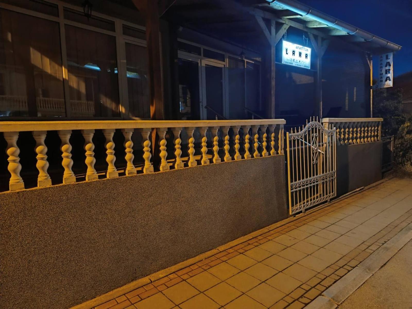 Apartman Lara view 3
