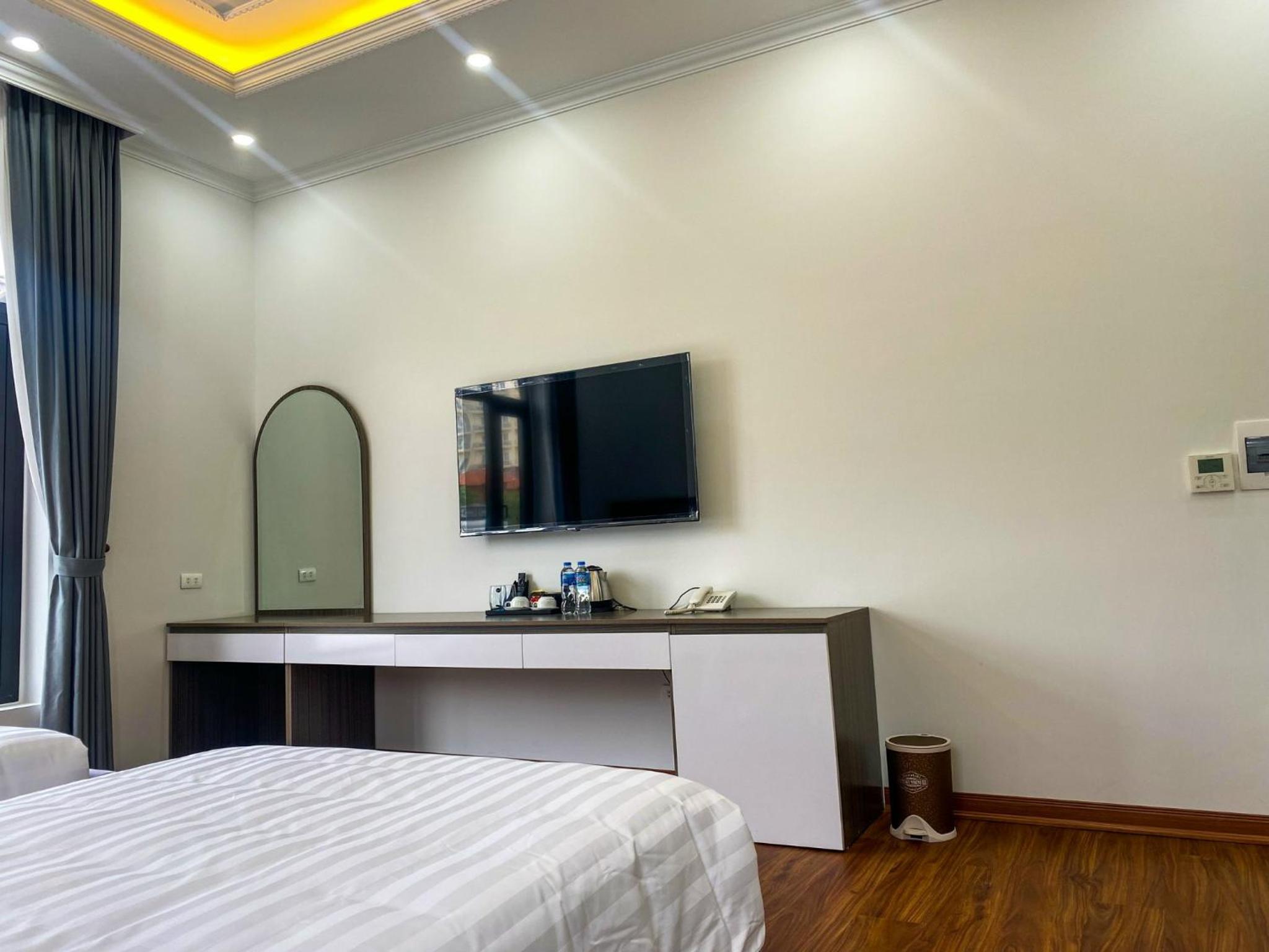 Phượng Hoàng Villa 13 phòng ngủ - ven biển, bể bơi, bi-a, BBQ, sân Pickleball, xe địa hình, chèo sup biển view 5