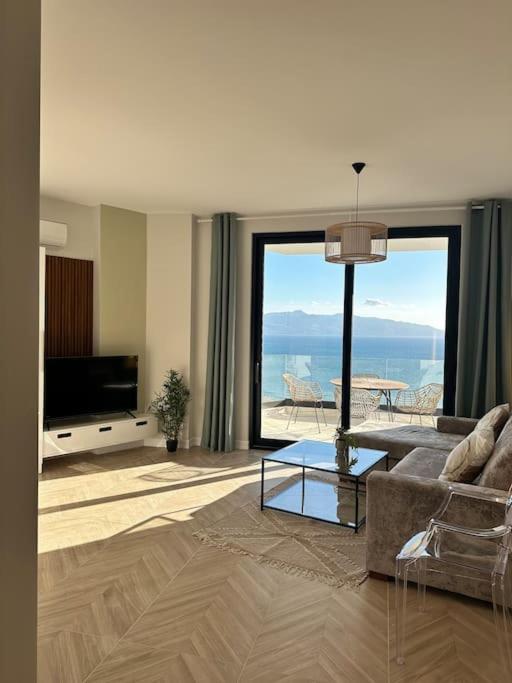 Vivien - Corfu View Residence