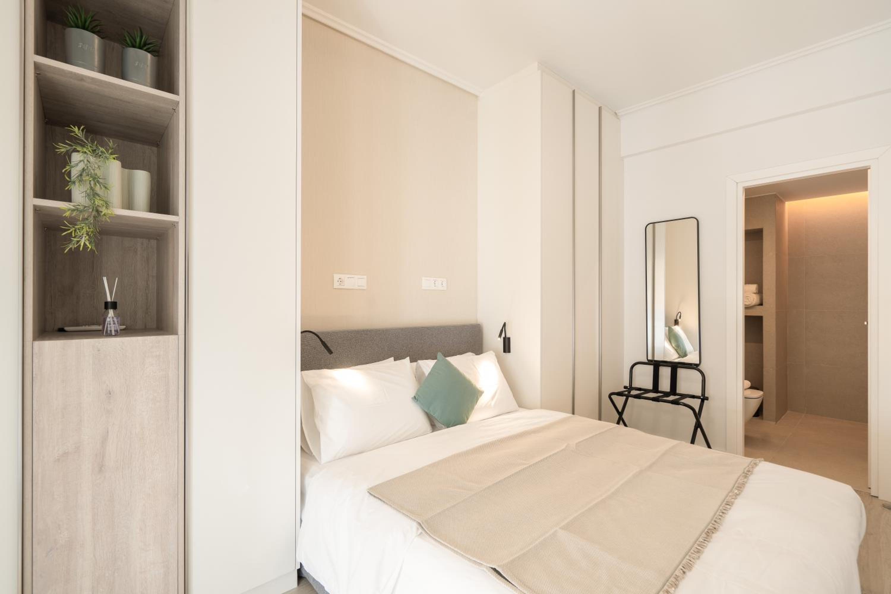Luxury in Athens, Spacious Apartment with Terrace