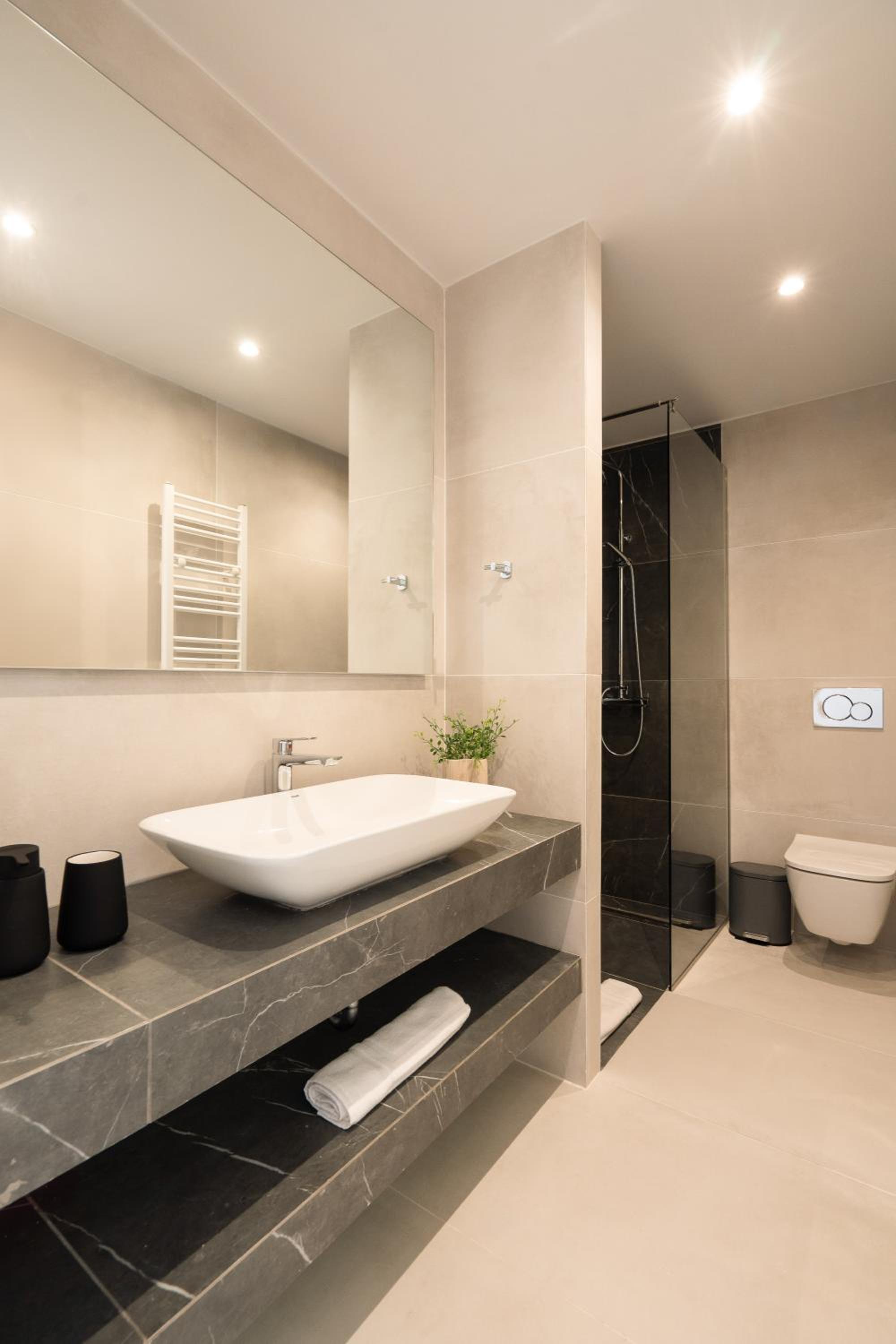 Luxury in Athens, Spacious Apartment with Terrace