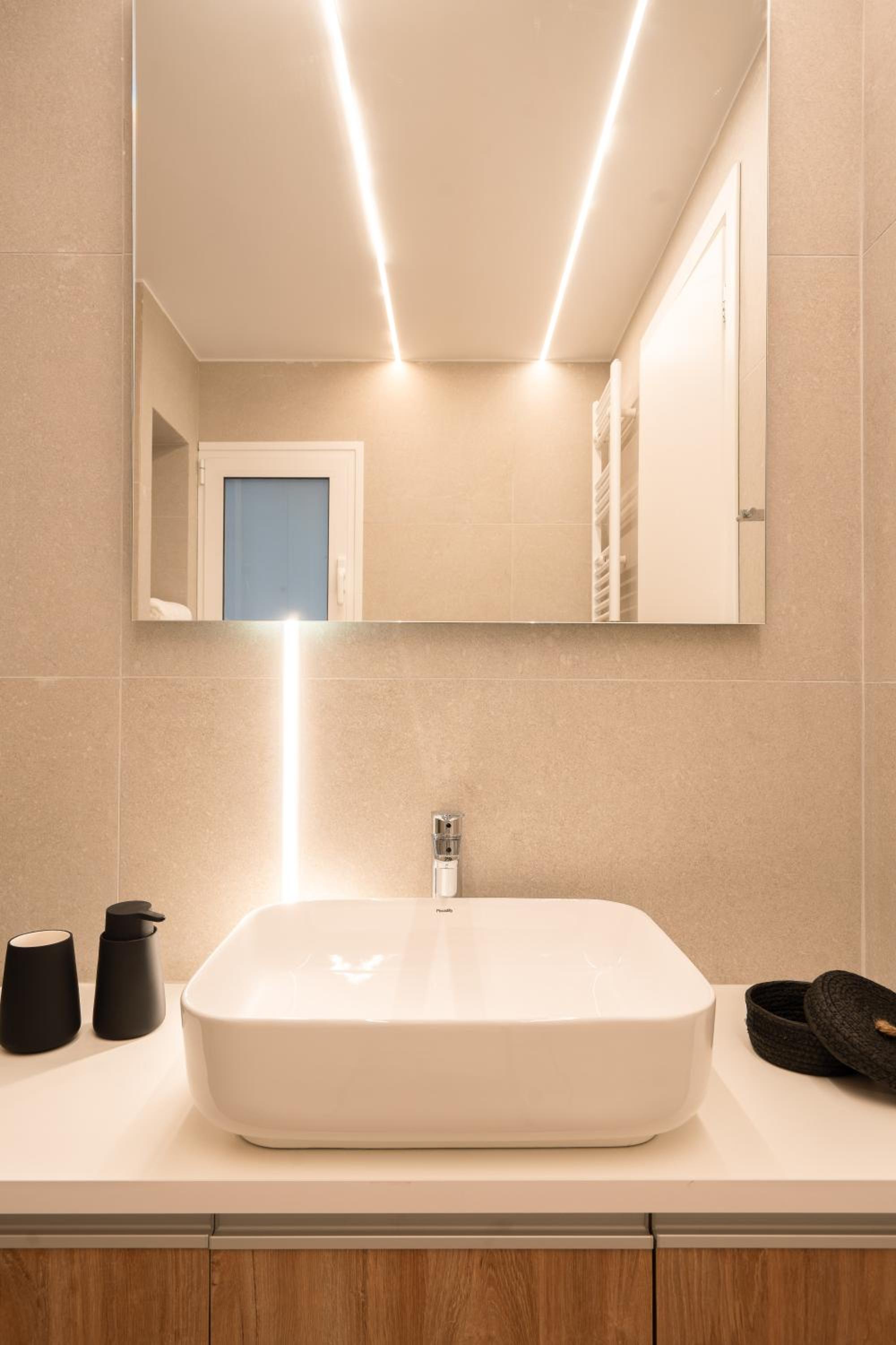 Luxury in Athens, Spacious Apartment with Terrace