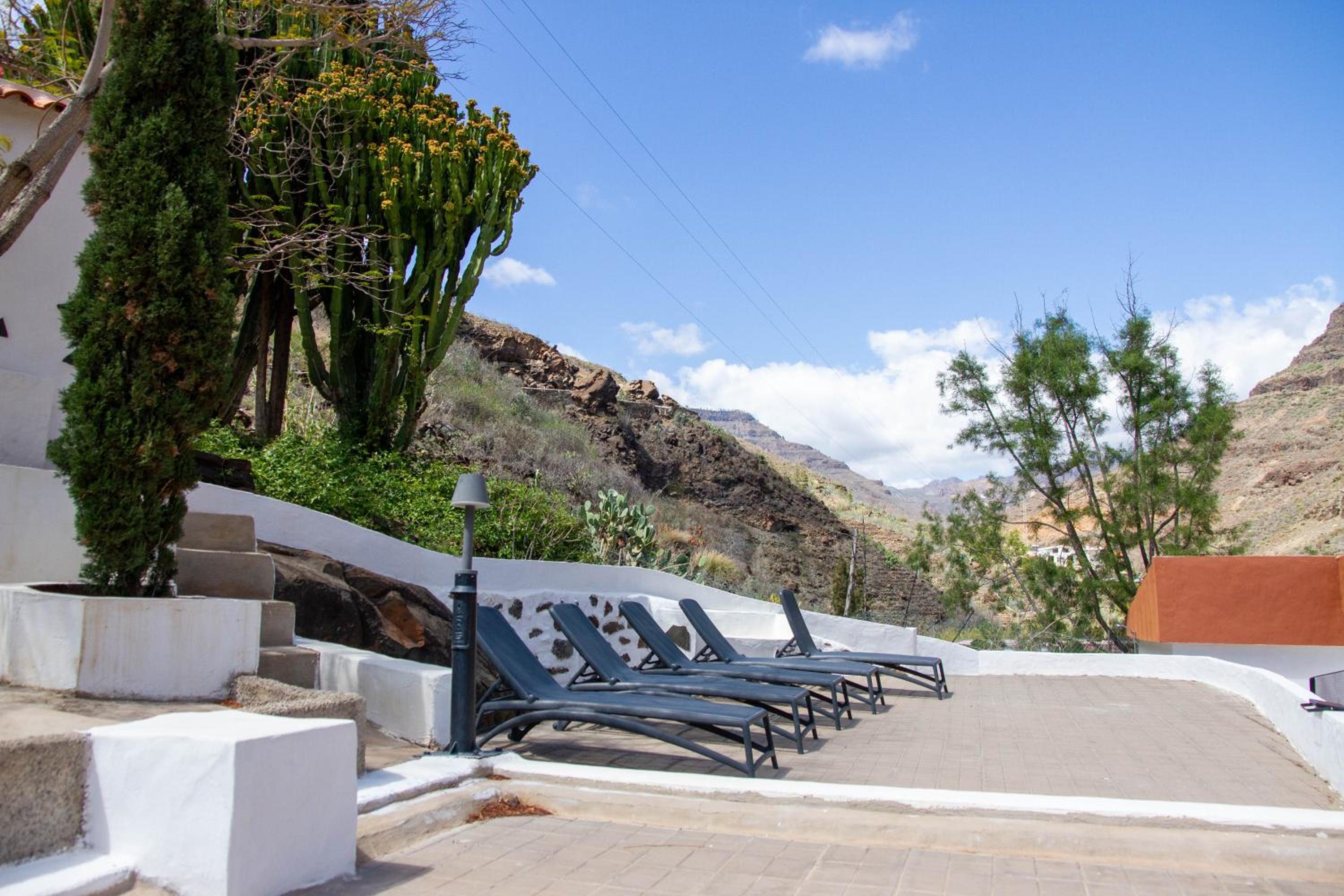 Room in peaceful villa 15 min from the beach view 4
