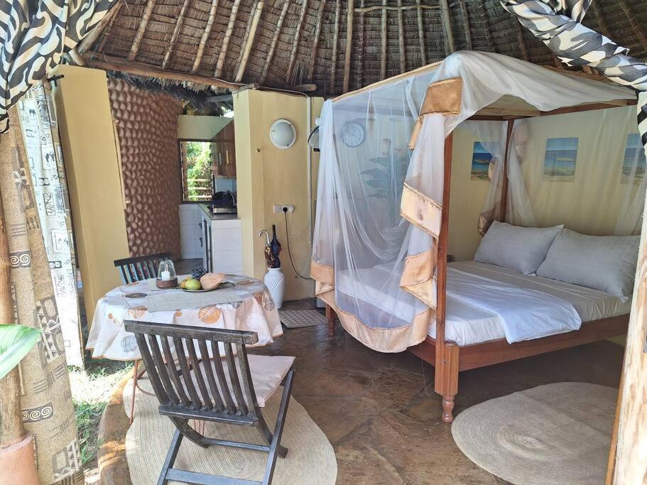 Joe's Poolhouse Mtwapa view 4
