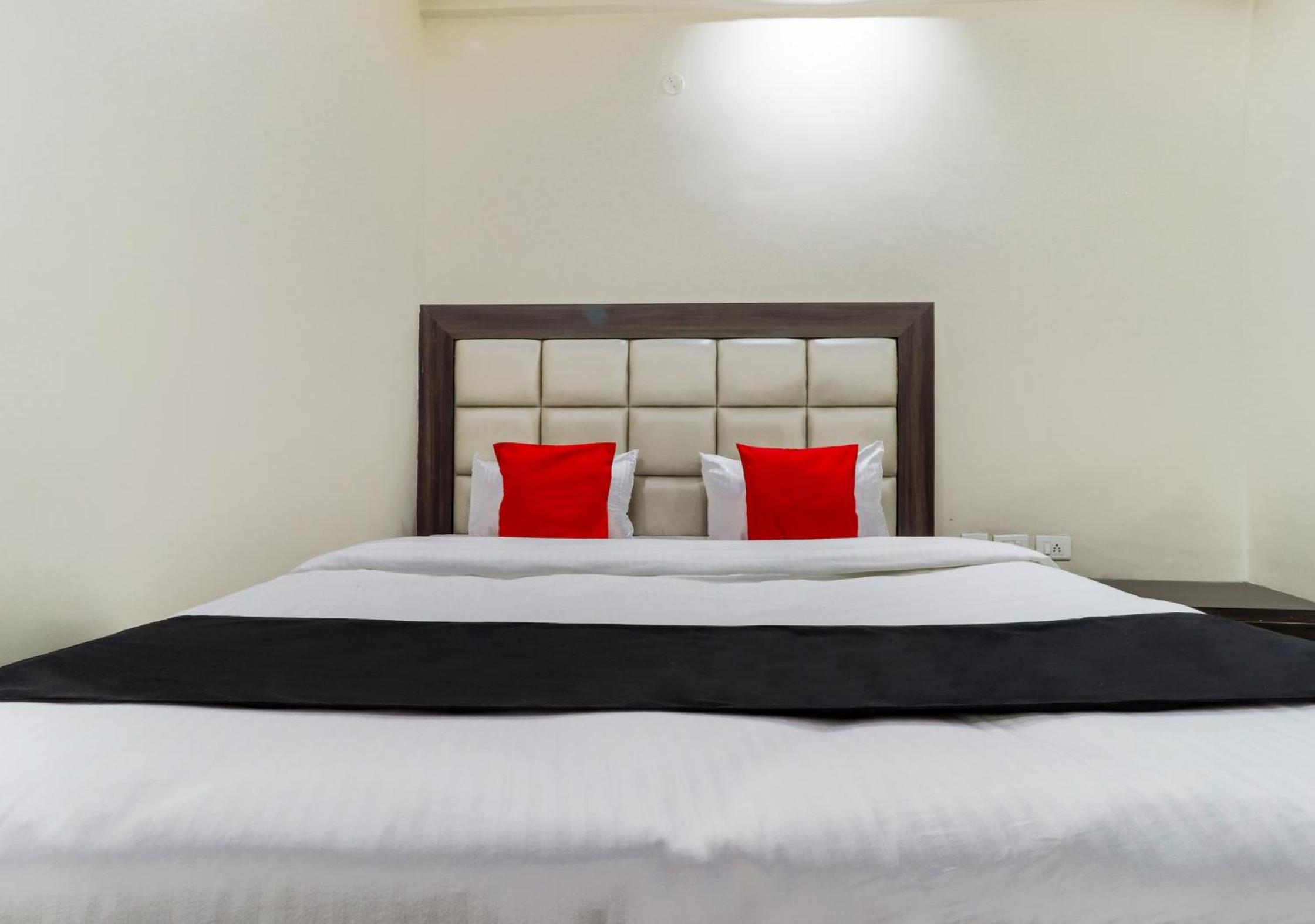 Hotel Mahadeva