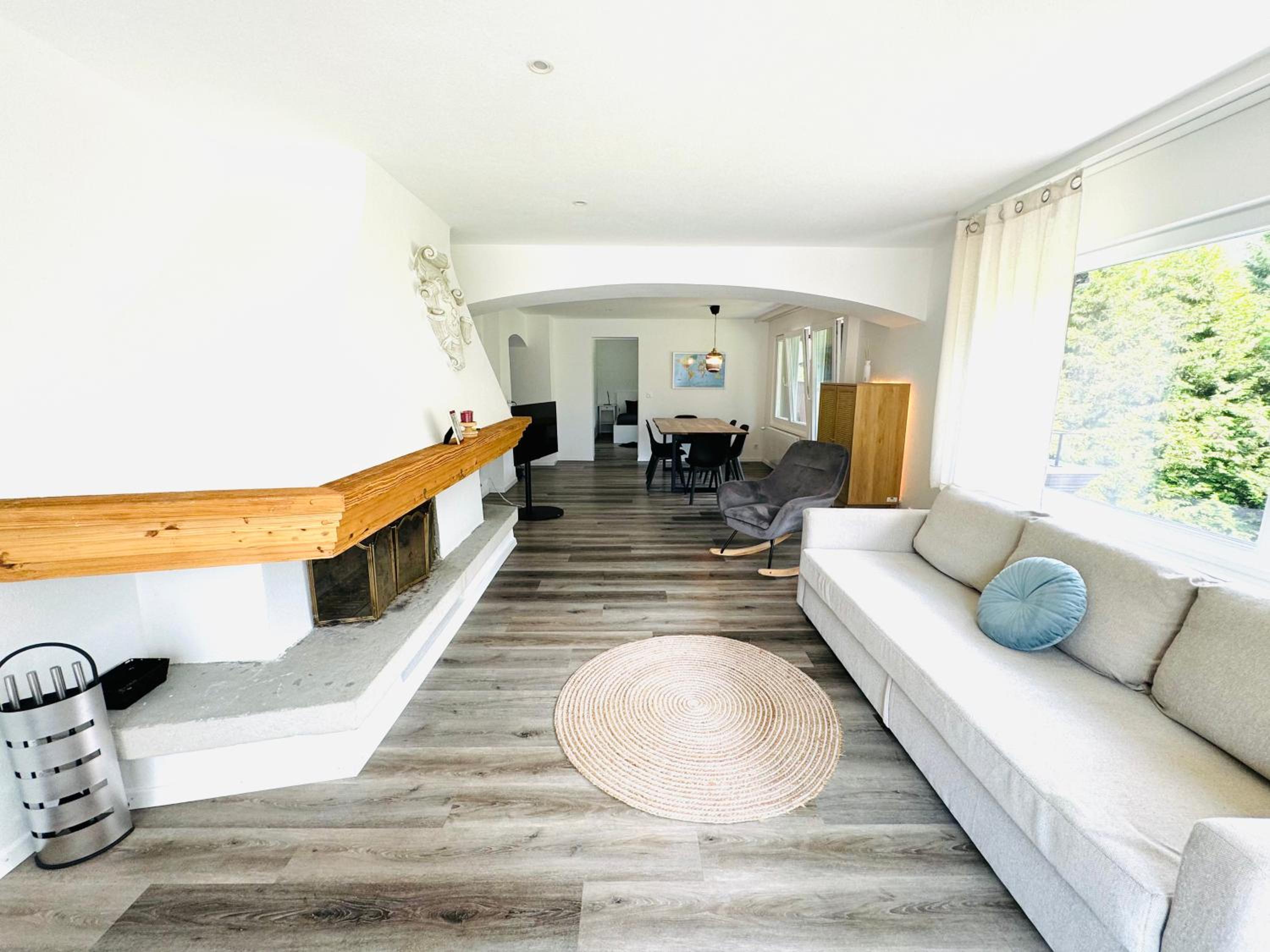 Modern designed, luxury mountain view Apartment