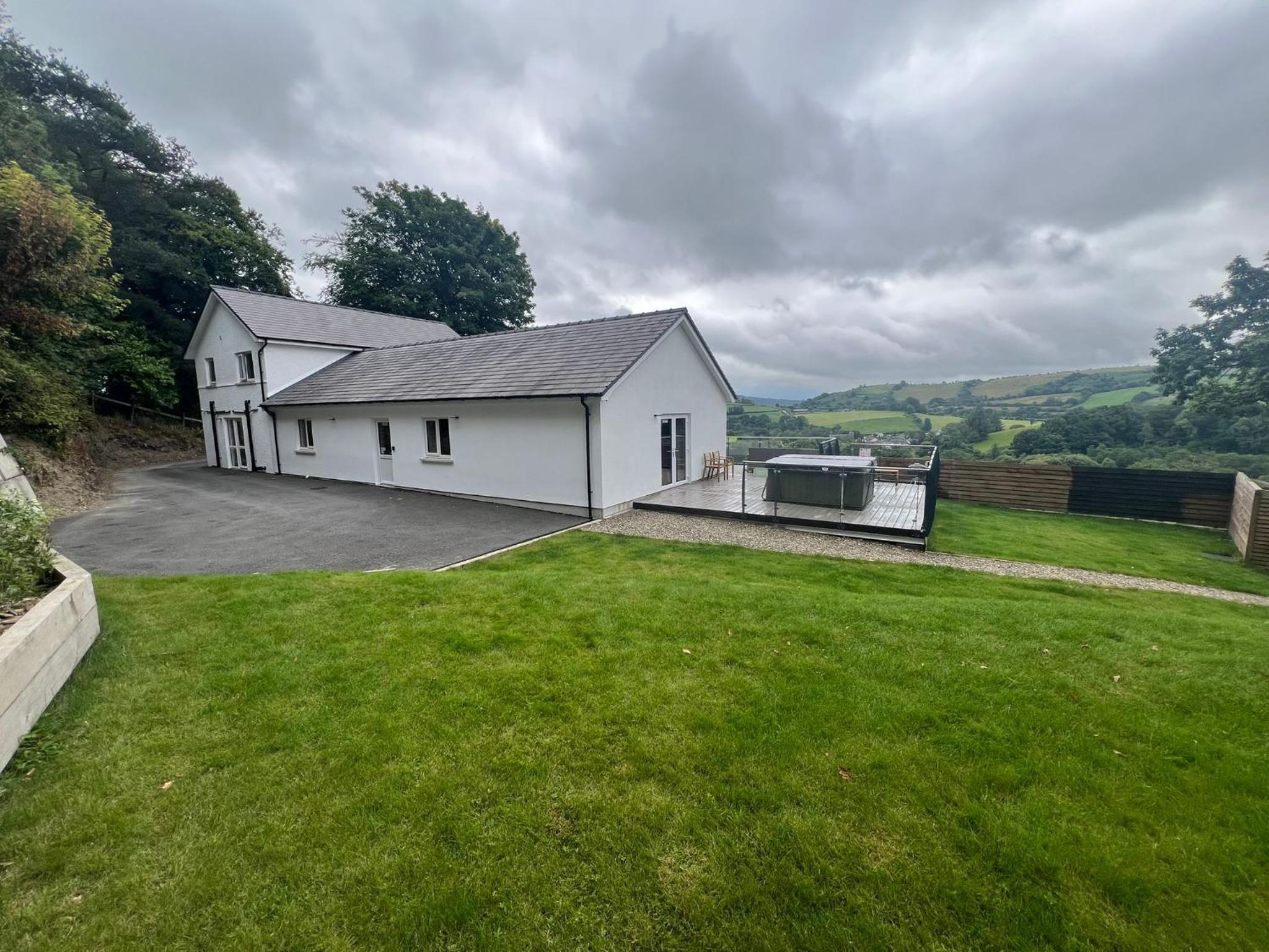 Hotel Tranquil House With Hot Tub Bbq Wheelchair Access