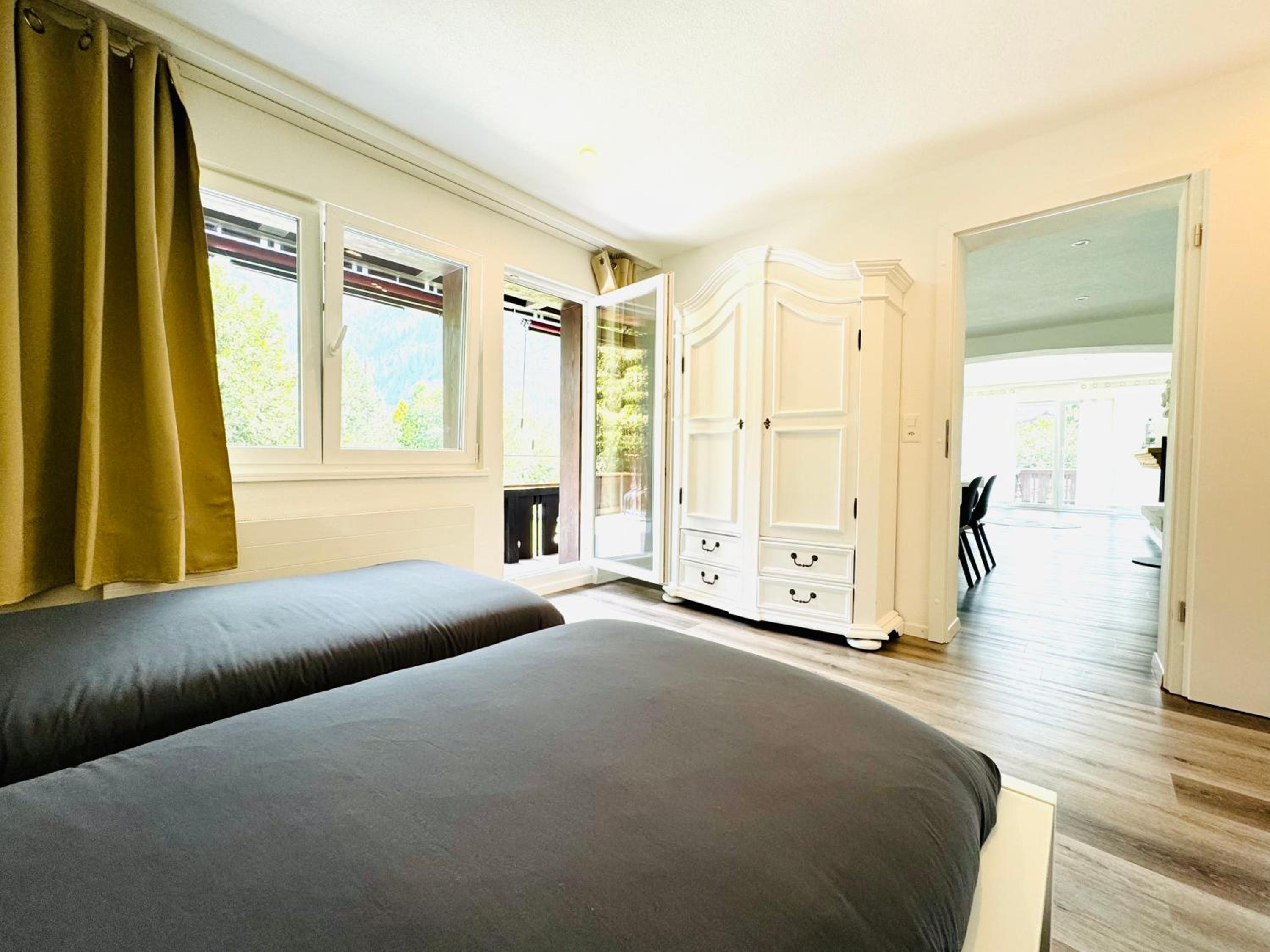 Modern designed, luxury mountain view Apartment