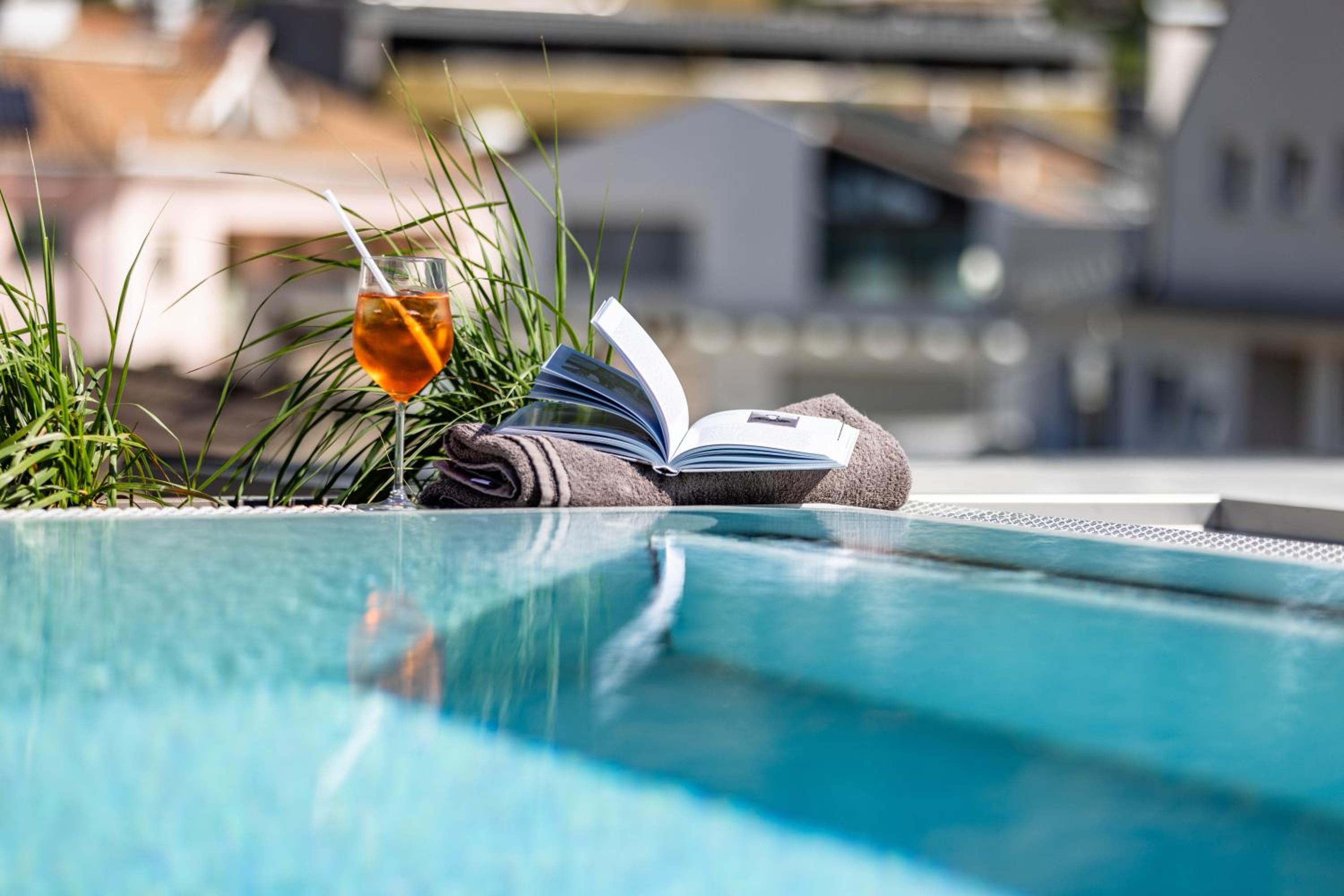 Villa Hubertus Luxuria Nova Suites - Adults friendly