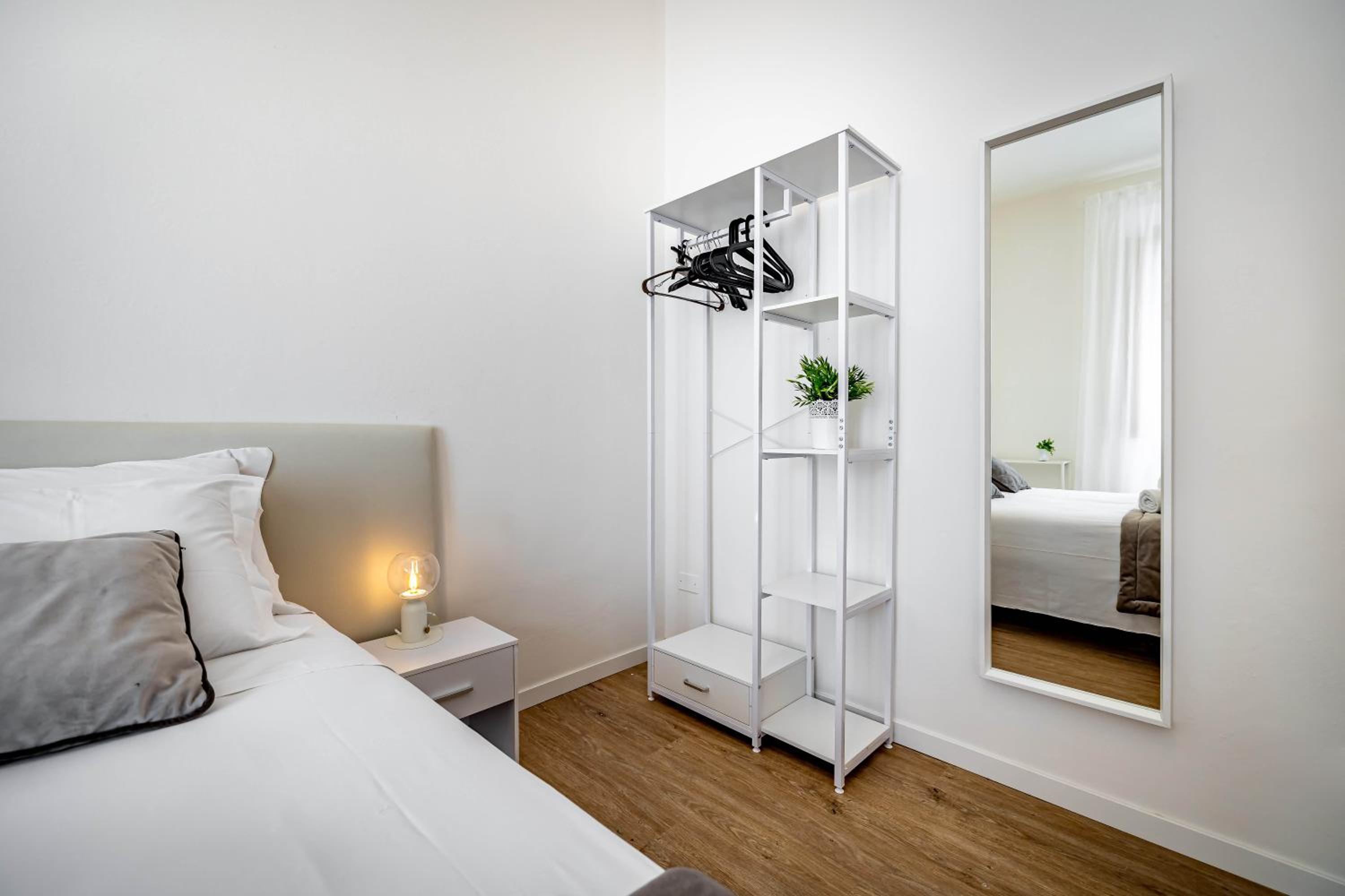 YD Aleardi luminous and comfy