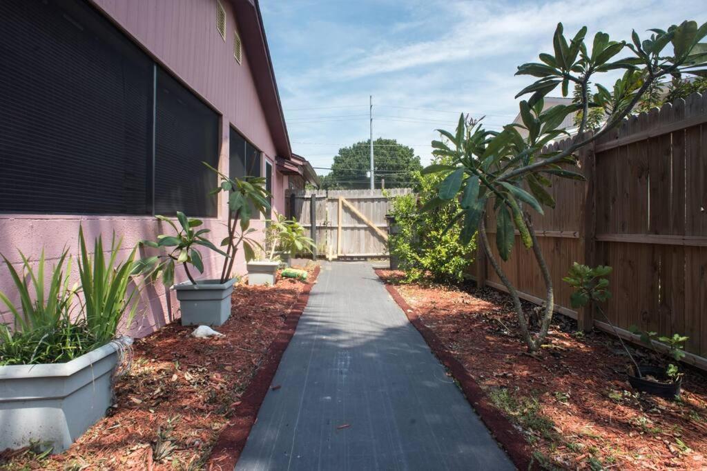 Your Tampa Bay Vacation Entertainment Home view 3