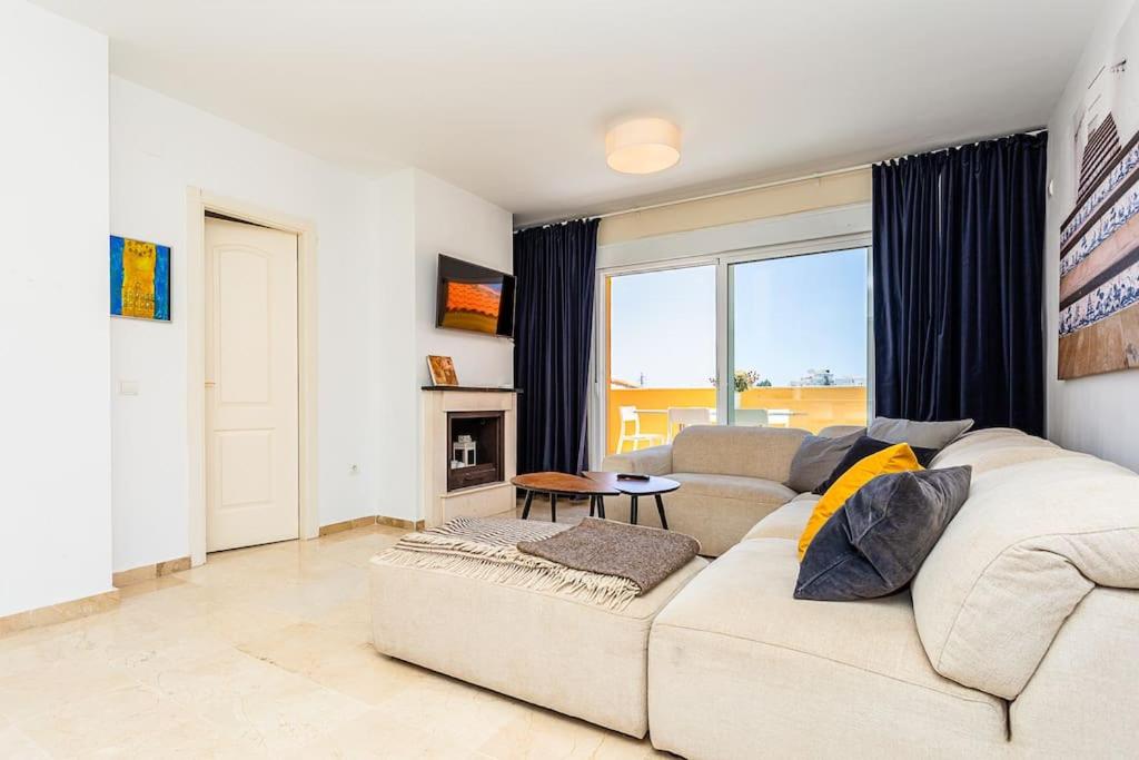 Riviera del Sol Penthouse