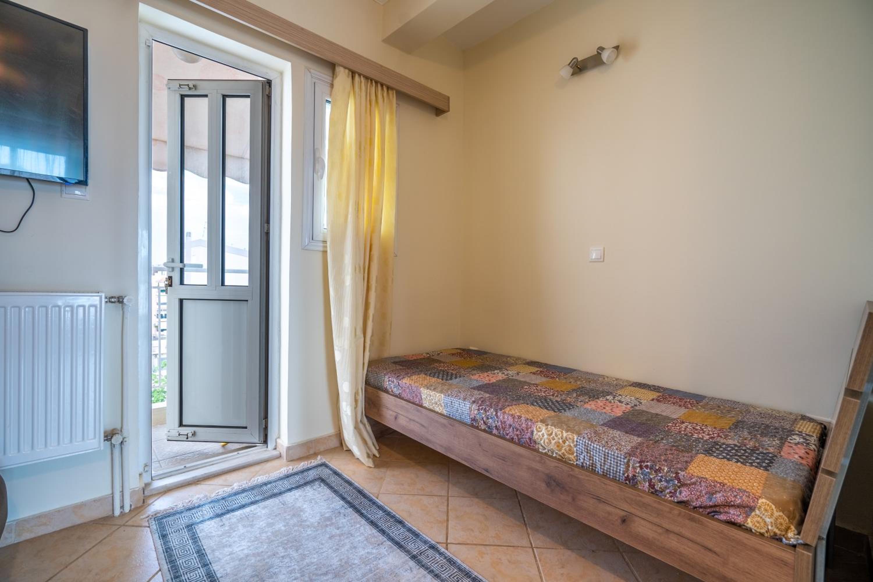 Athens View 1 bdrm apartment
