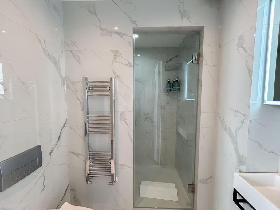Stylish and central 1 bedroom apartment