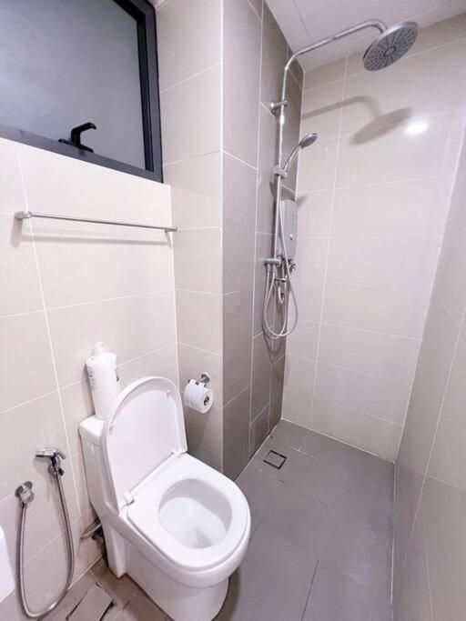 PROMO 2 ROOM Nice Design KL Gateway Residence 27