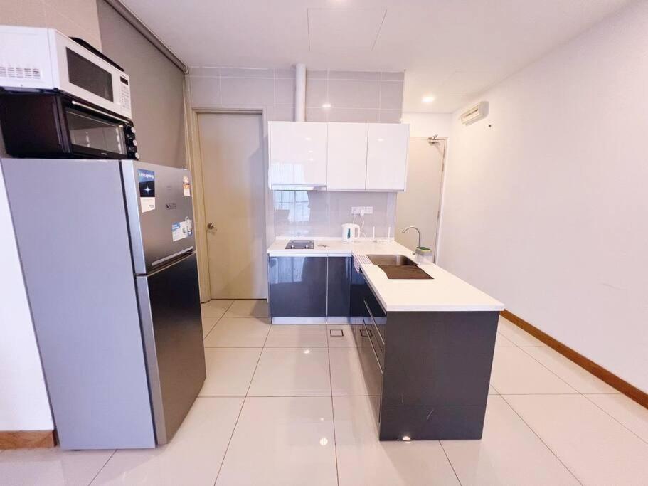 PROMO 2 ROOM Nice Design KL Gateway Residence 27