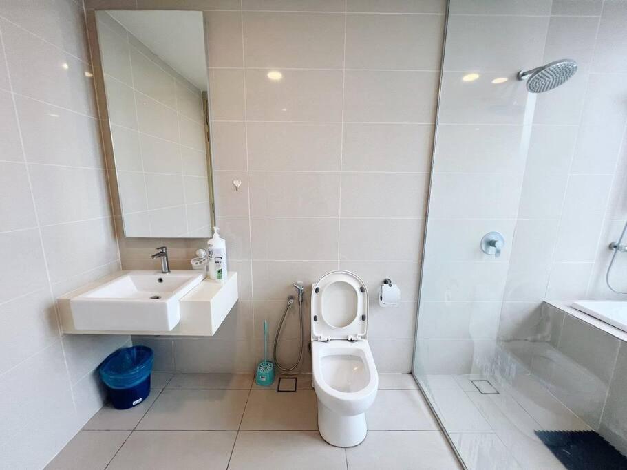PROMO 2 ROOM Nice Design KL Gateway Residence 27