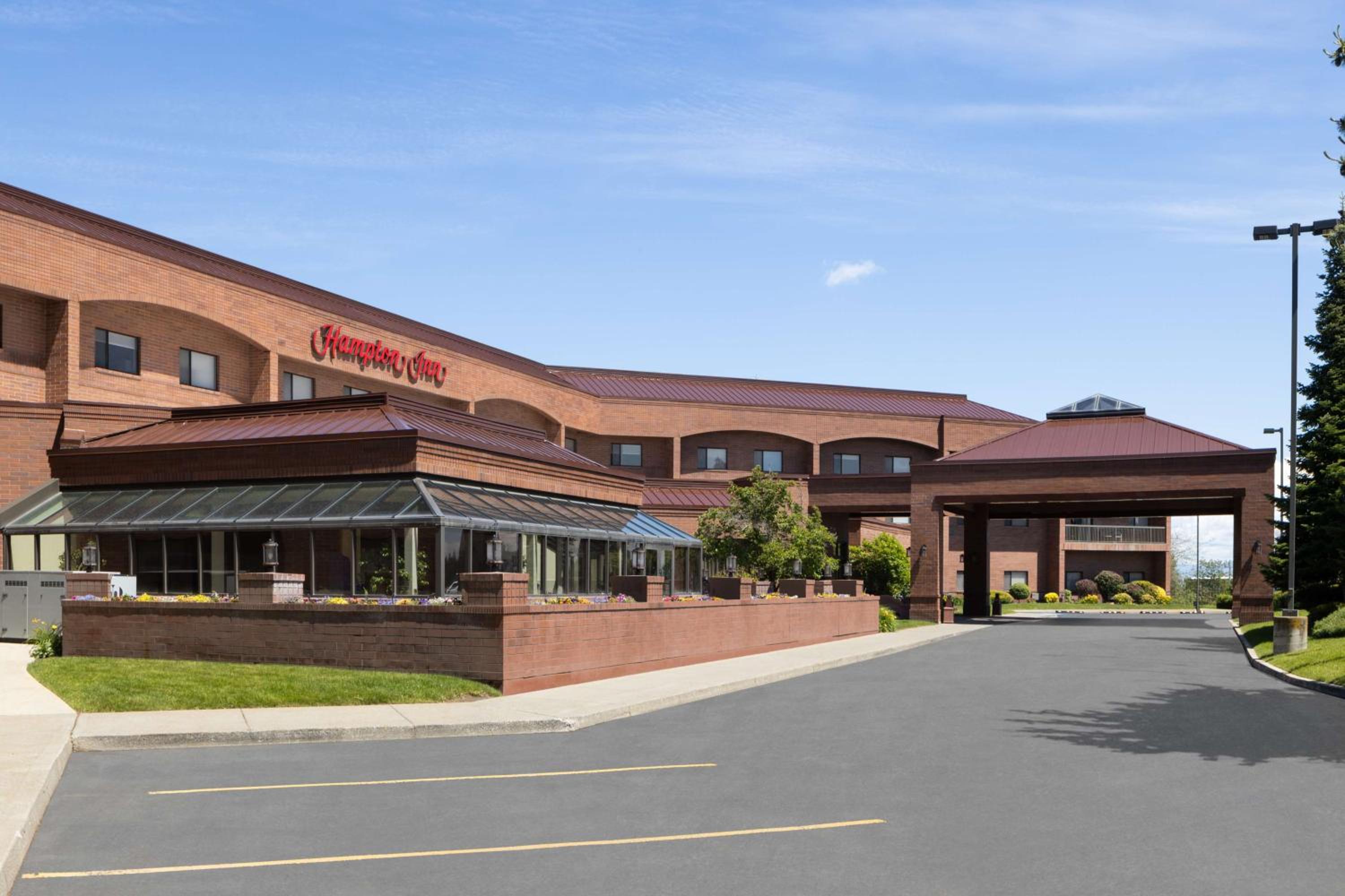 Hotel Hampton Inn Spokane Airport - Image 1