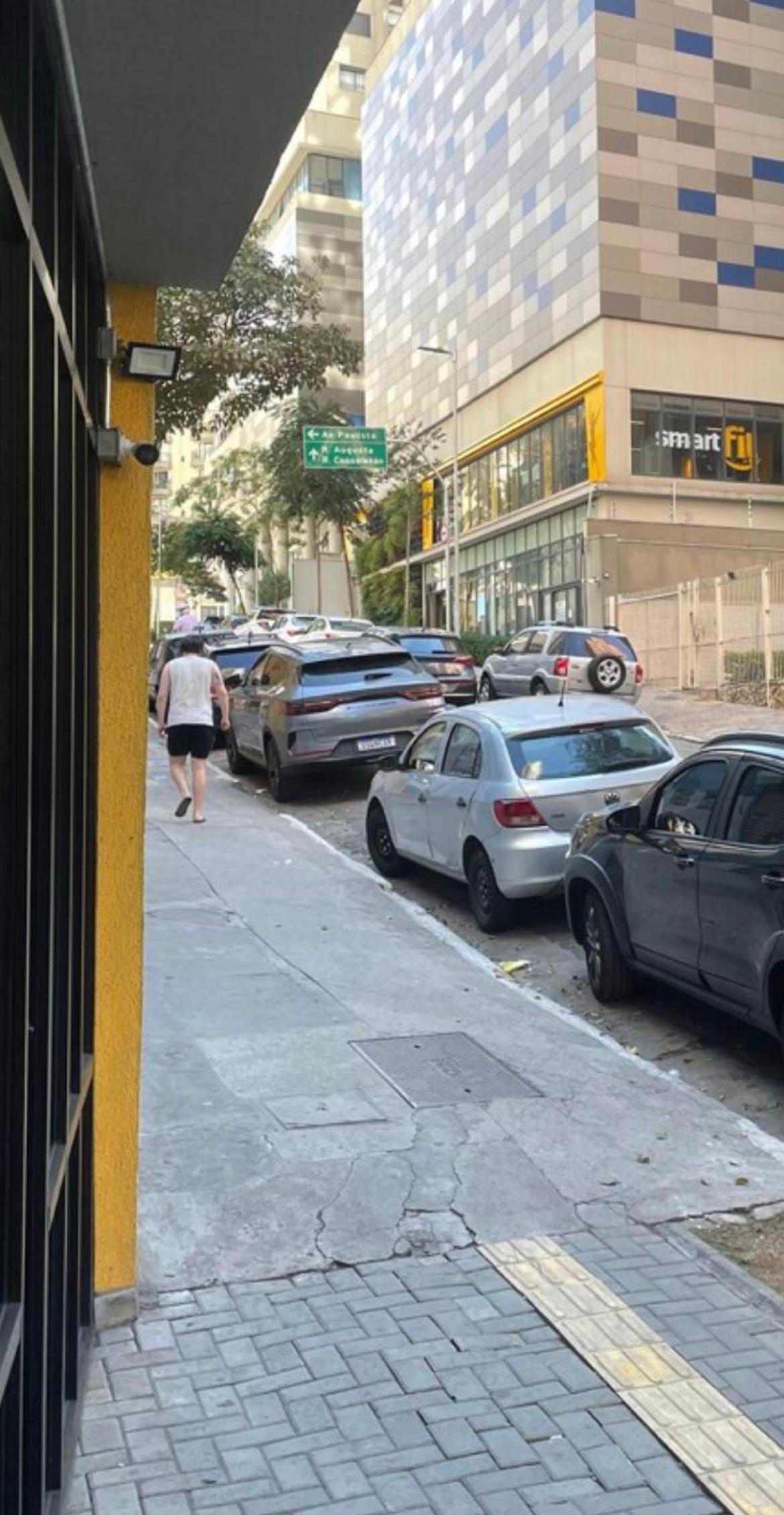 Apartamento novo e completo, próximo a paulista, aos hospitais Sírio Libanes e Nove de Julho, shopping Frei Caneca, Smart Fit e principais pontos turístico