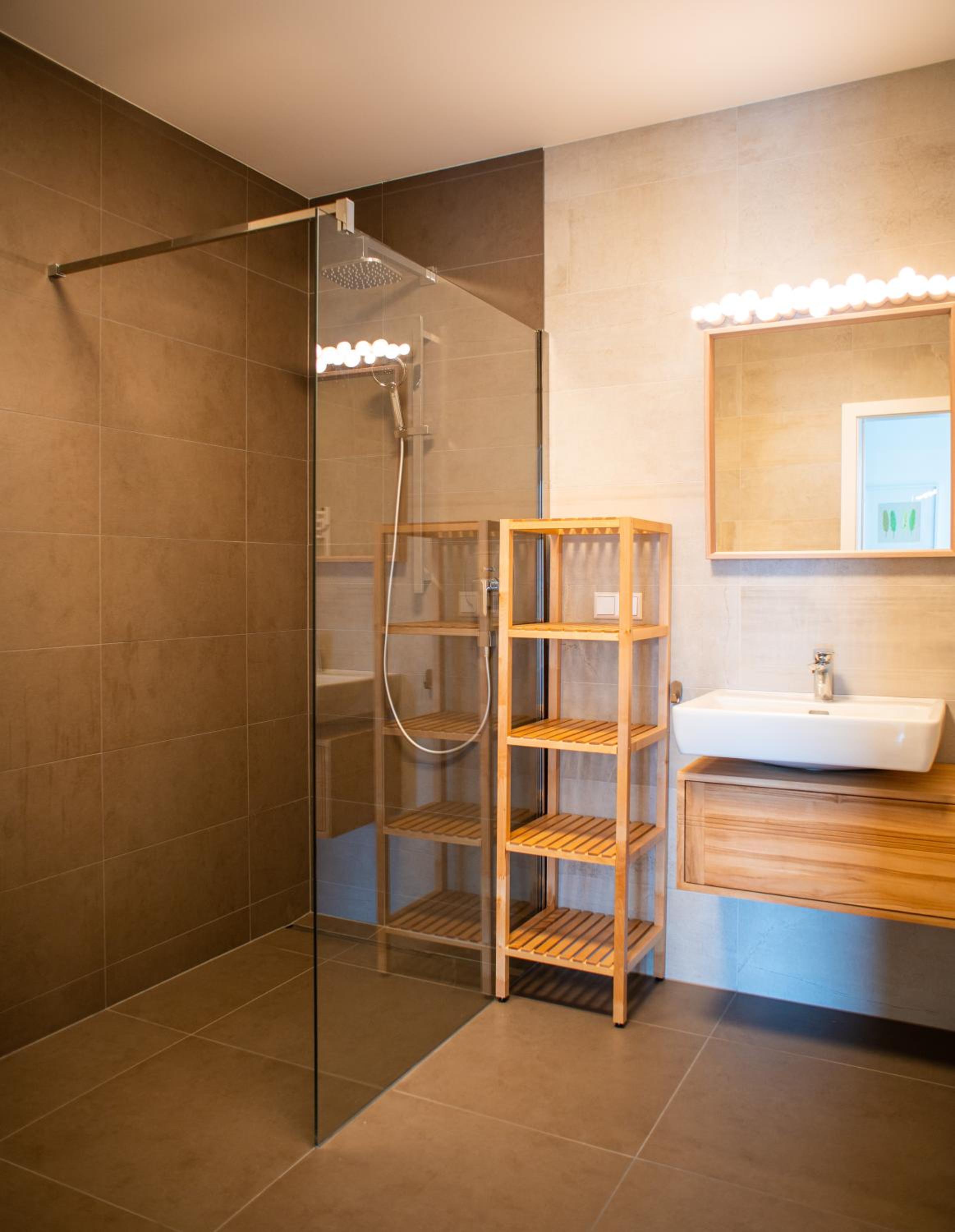 Seetraum Lake View Apartment 03 I Gerlitzen-Ossiachersee I Alpe Maritima
