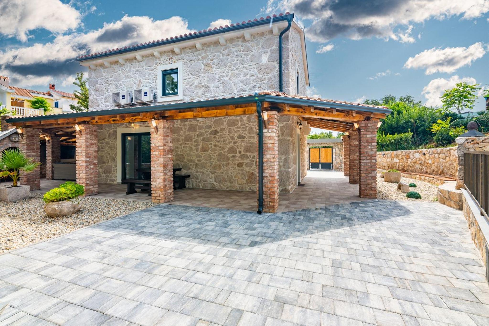 Villa Old Stone view 3