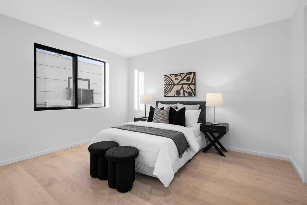 4 Bedrooms Home Ormond private Parkings