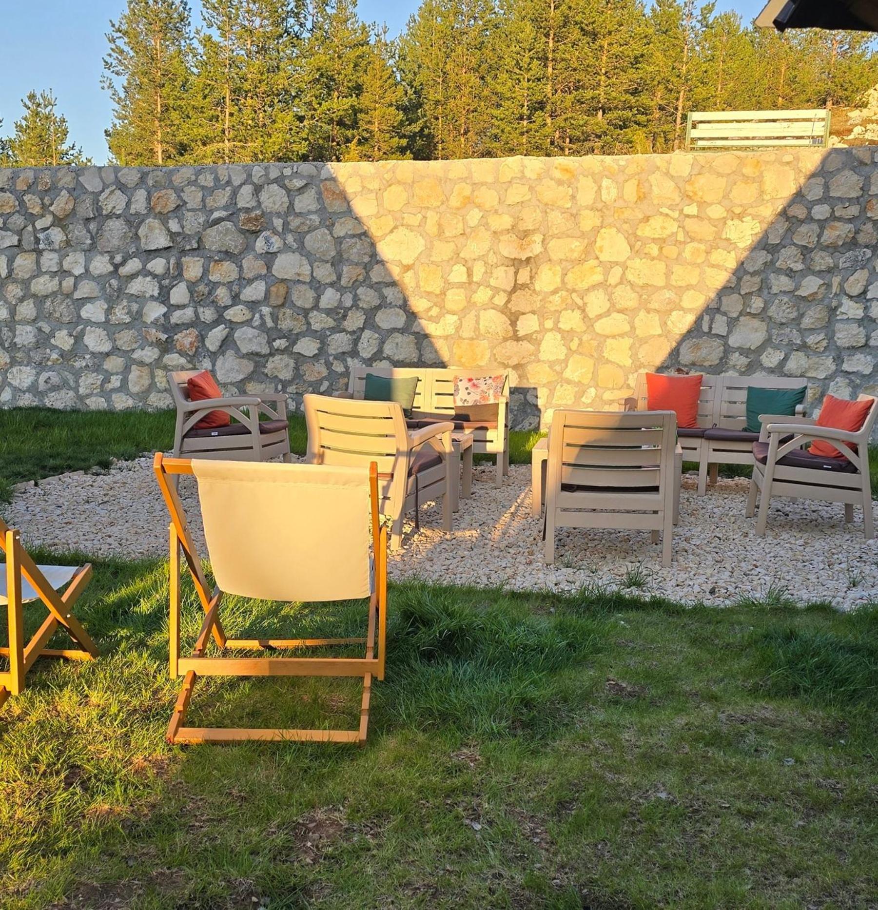 Vrh Đevojka Villas view 2