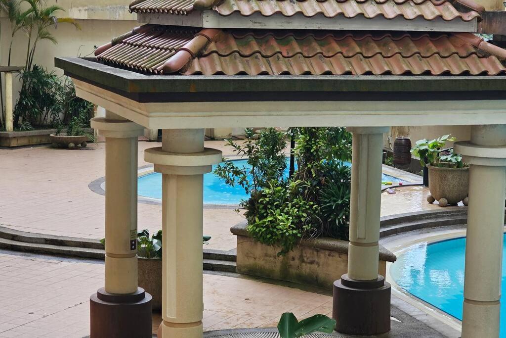 Kenyalang Riverine Emerald 12 Homestay