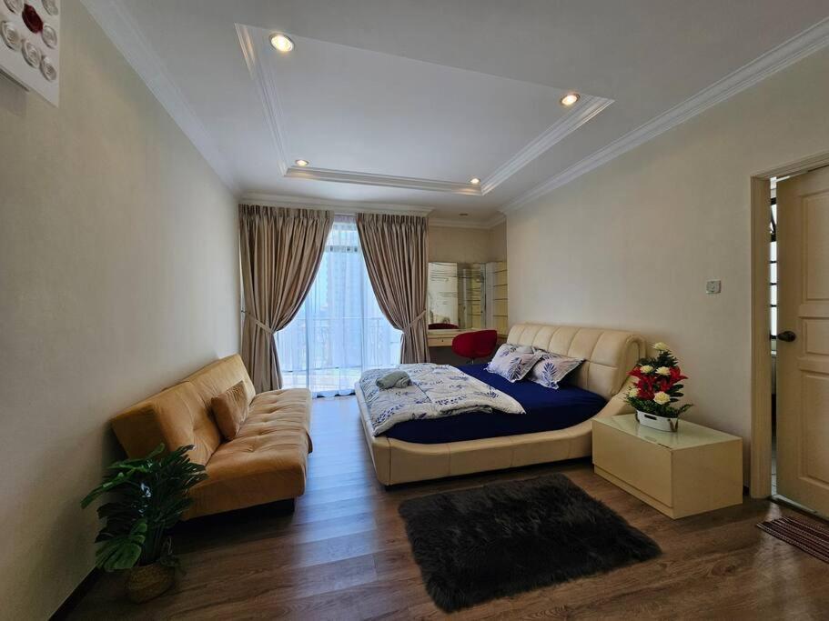 Kenyalang Riverine Emerald 12 Homestay