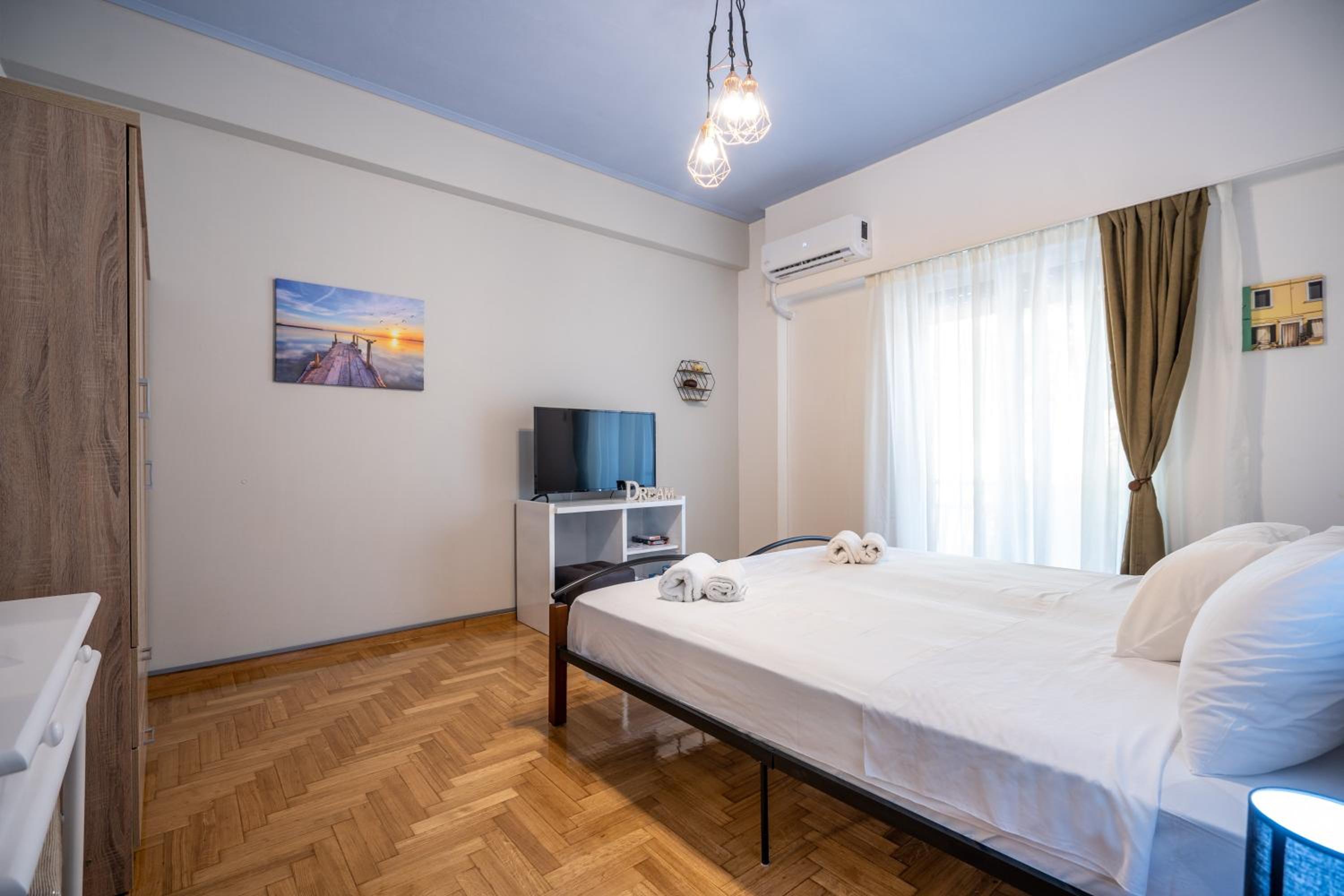 Kato Patisia Metro Station 2 bdrm apartment