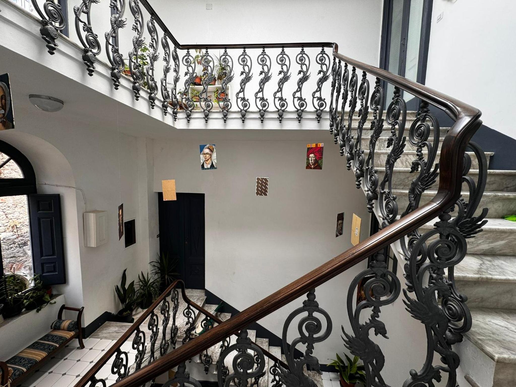 RARE Soggiorno Elegante view 2