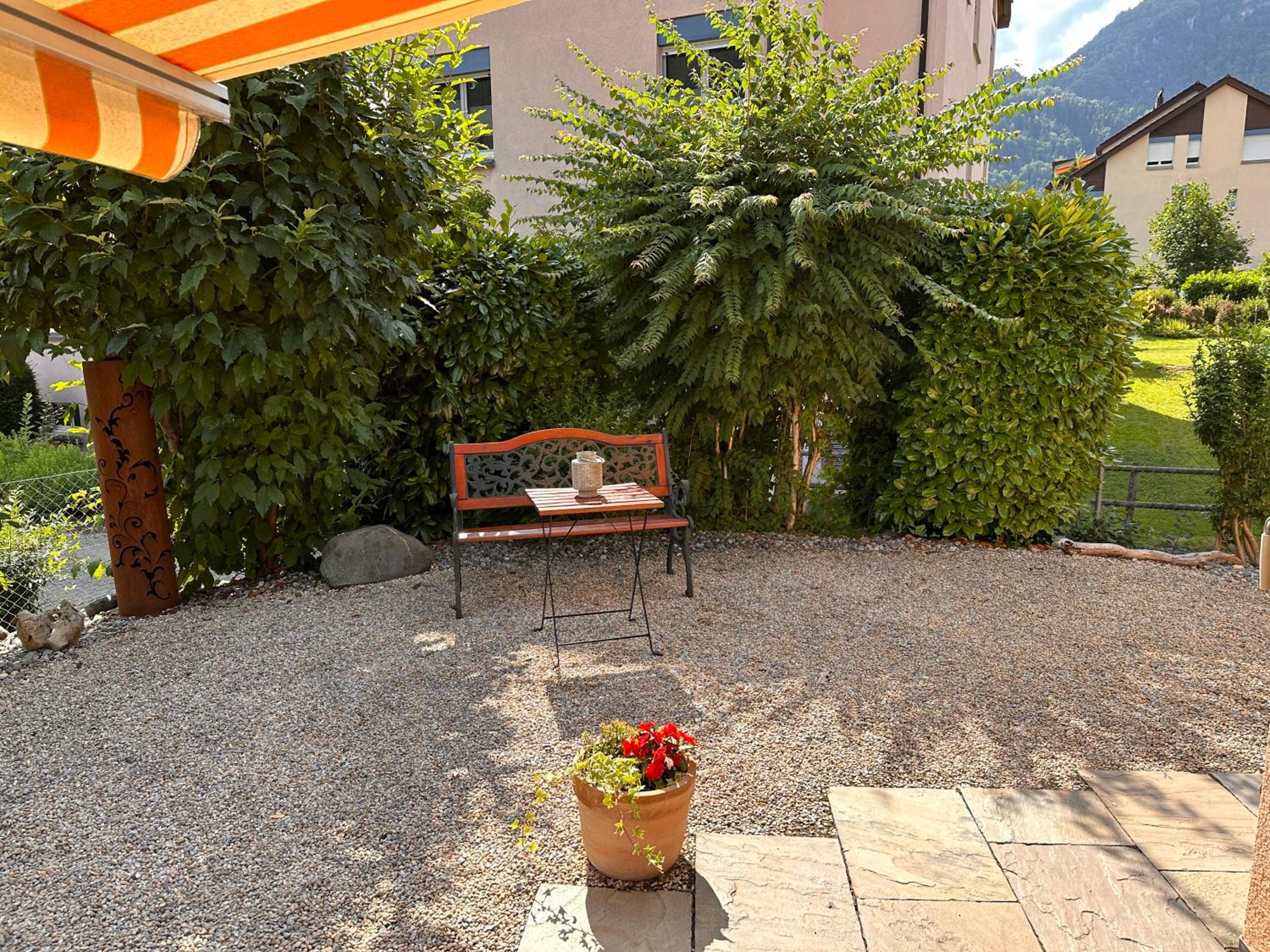 Bed and Breakfast für ESAF 25