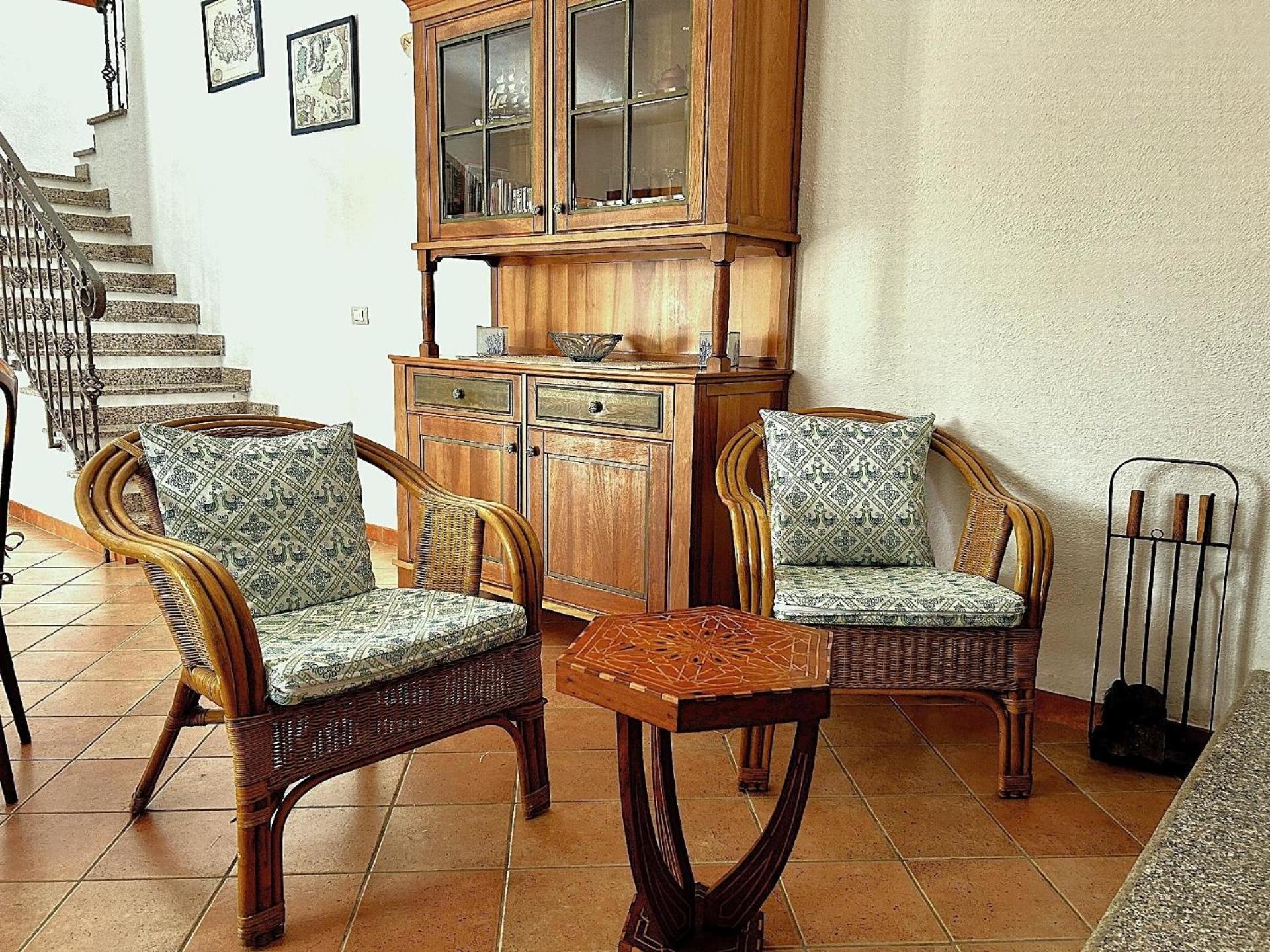 Gemütliches Ferienhaus mit Terrasse und Meerblick