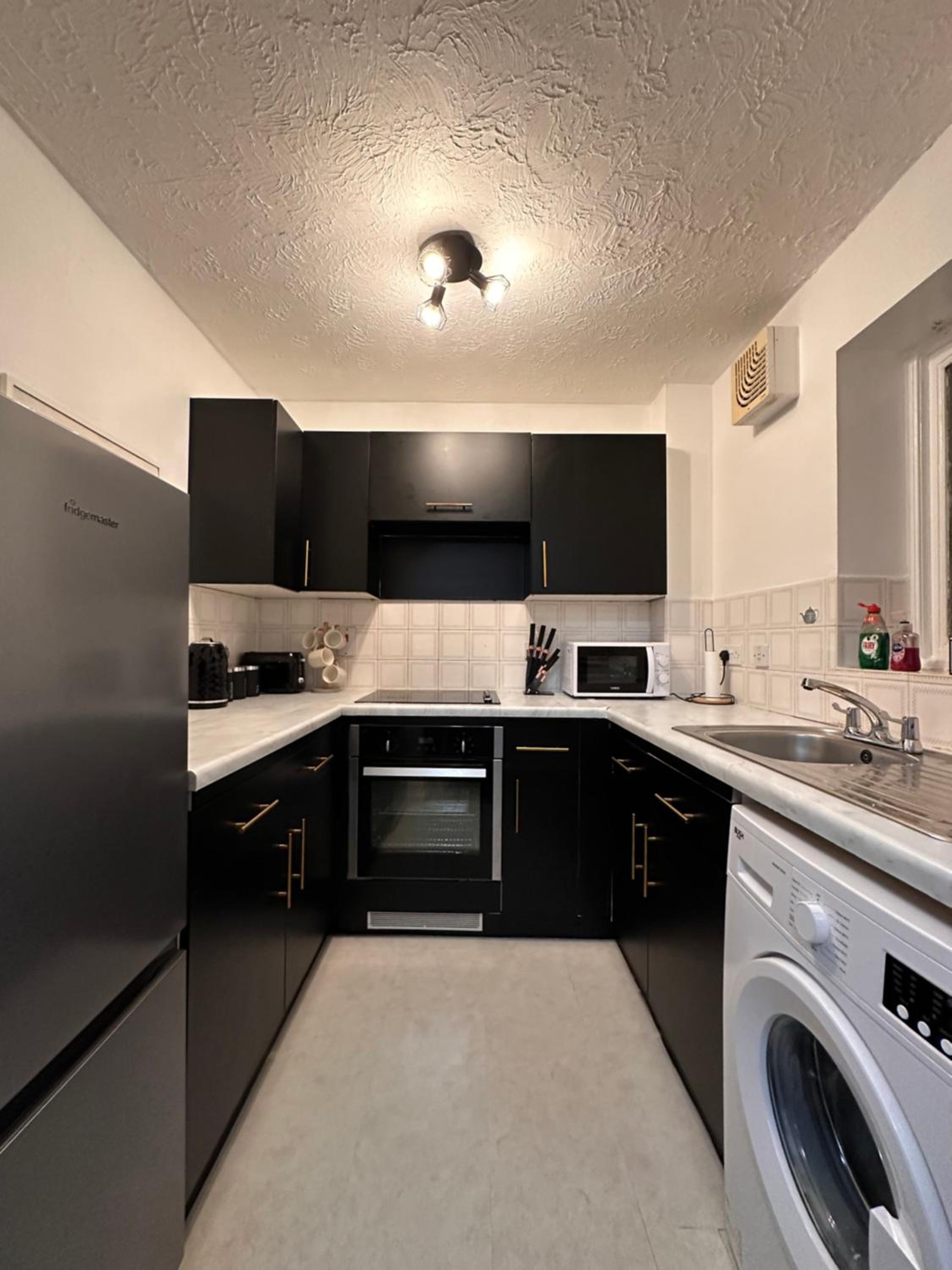 Luxury Private Apartment in North London view 5