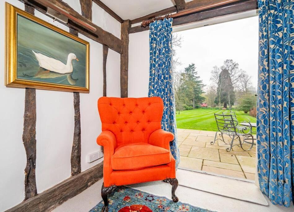 Riverside Cottage and Shepherds Hut view 5