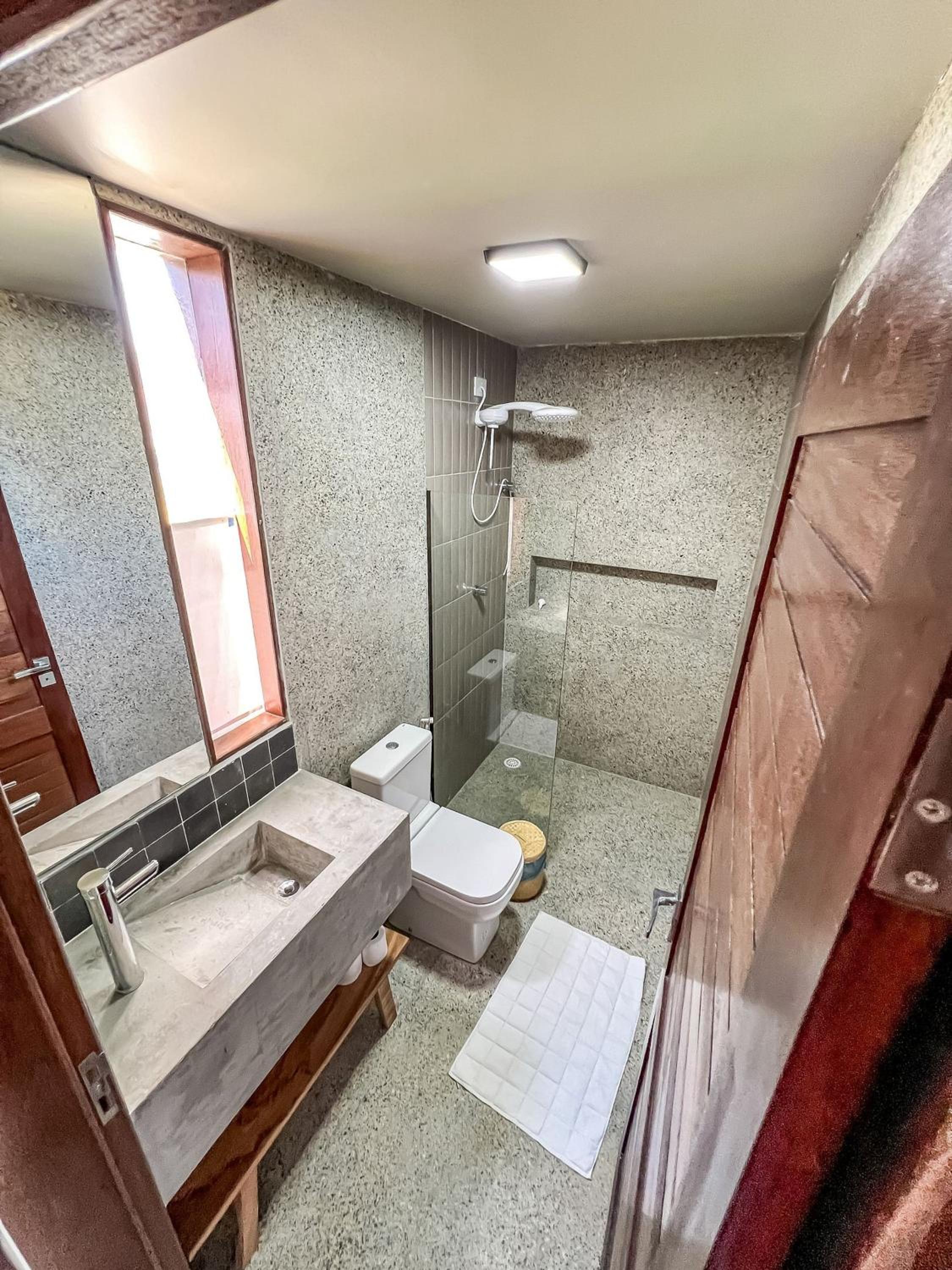 Casa com Ofurô, Piscina Aquecida e Cozinheira