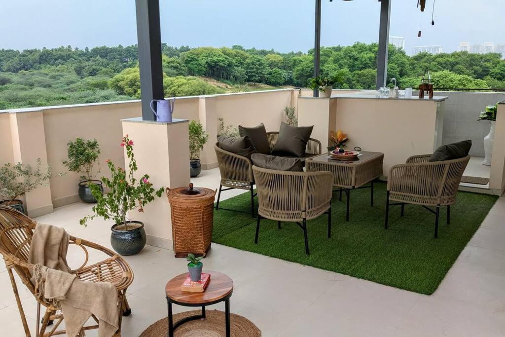 balance & terrace