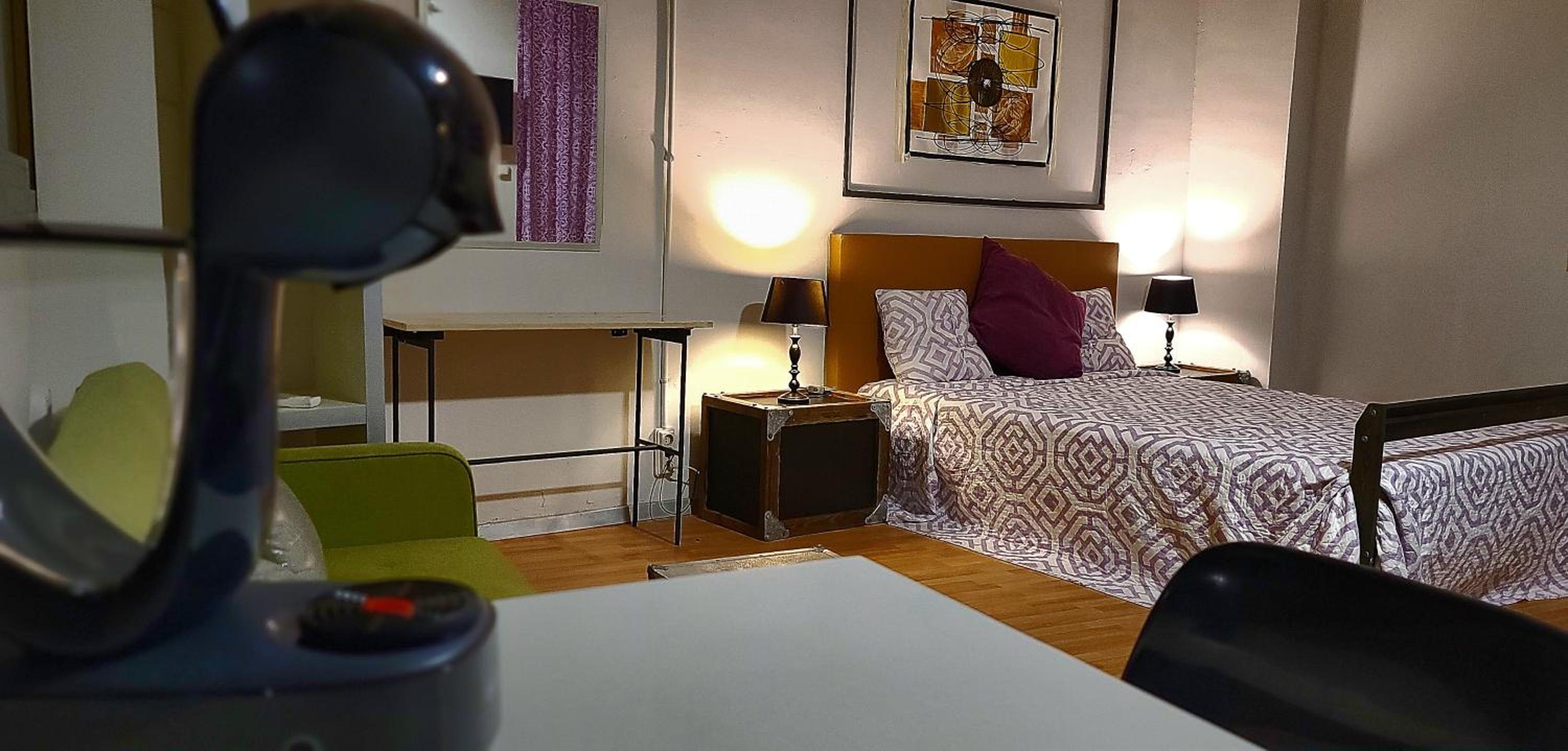 hotel room